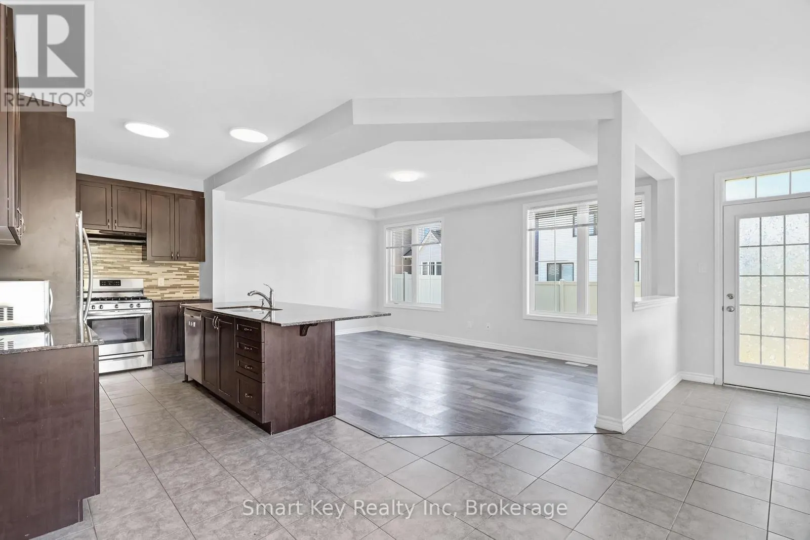425 APHELION CRESCENT
