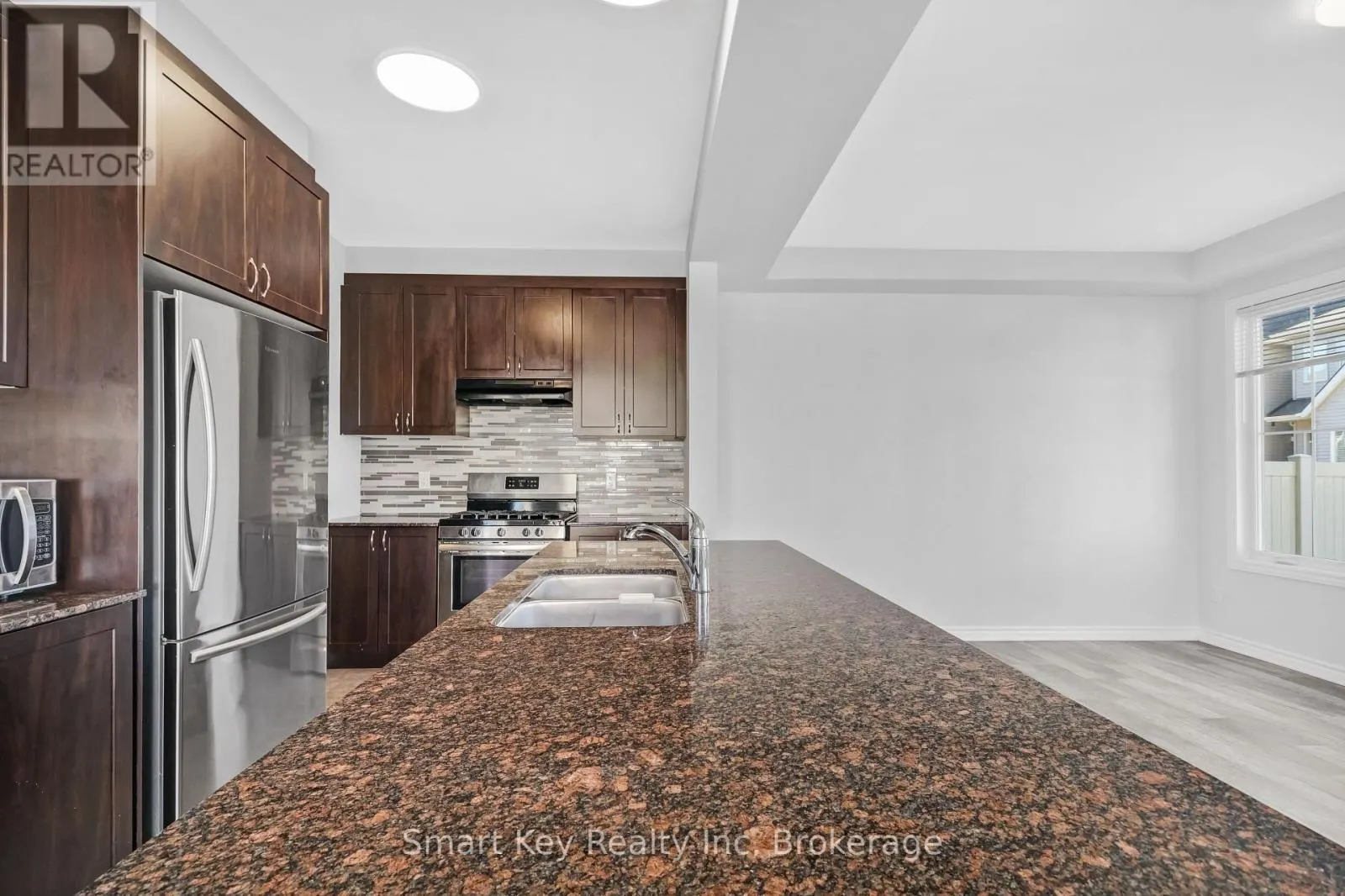 425 APHELION CRESCENT
