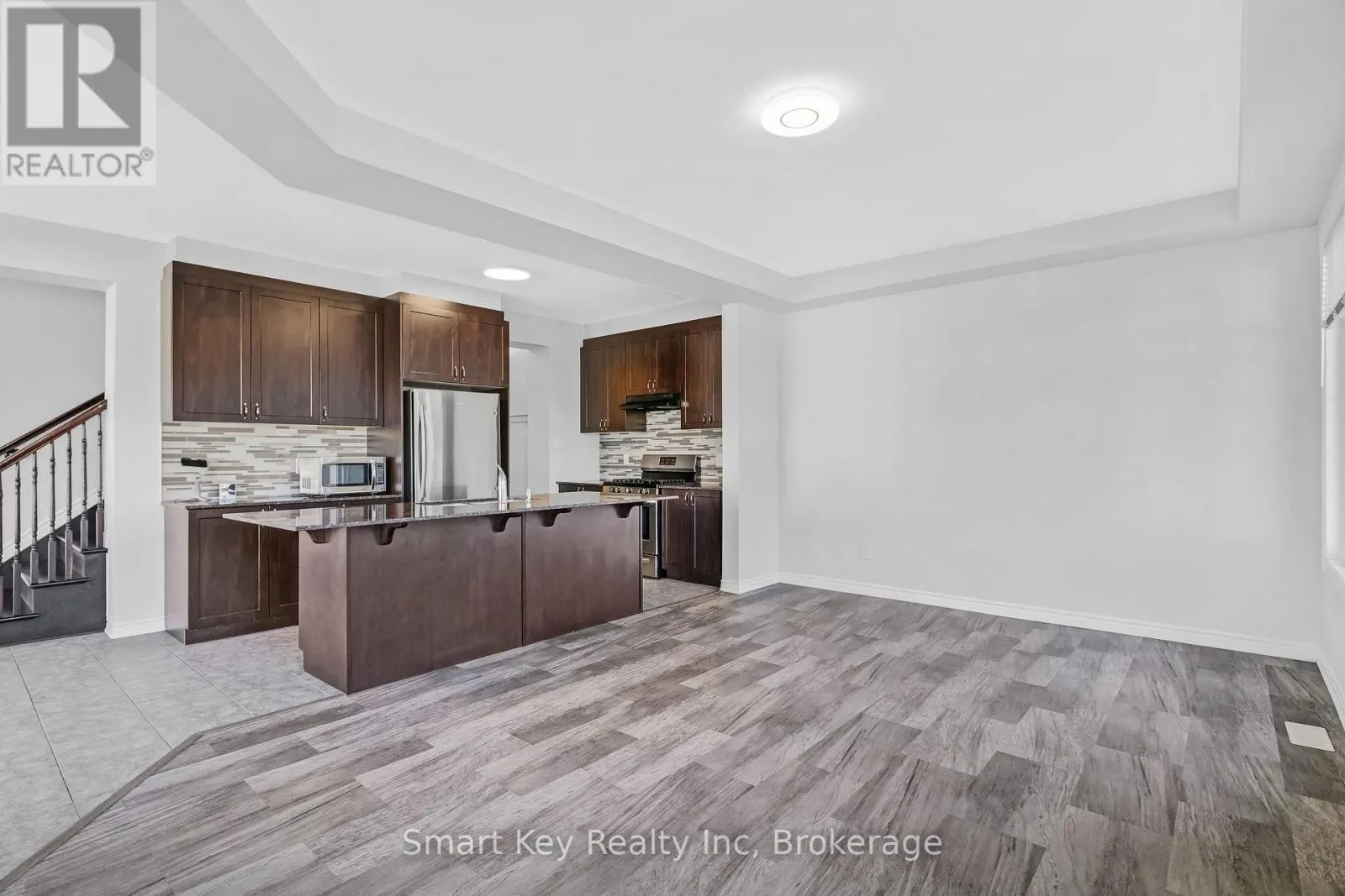 425 APHELION CRESCENT