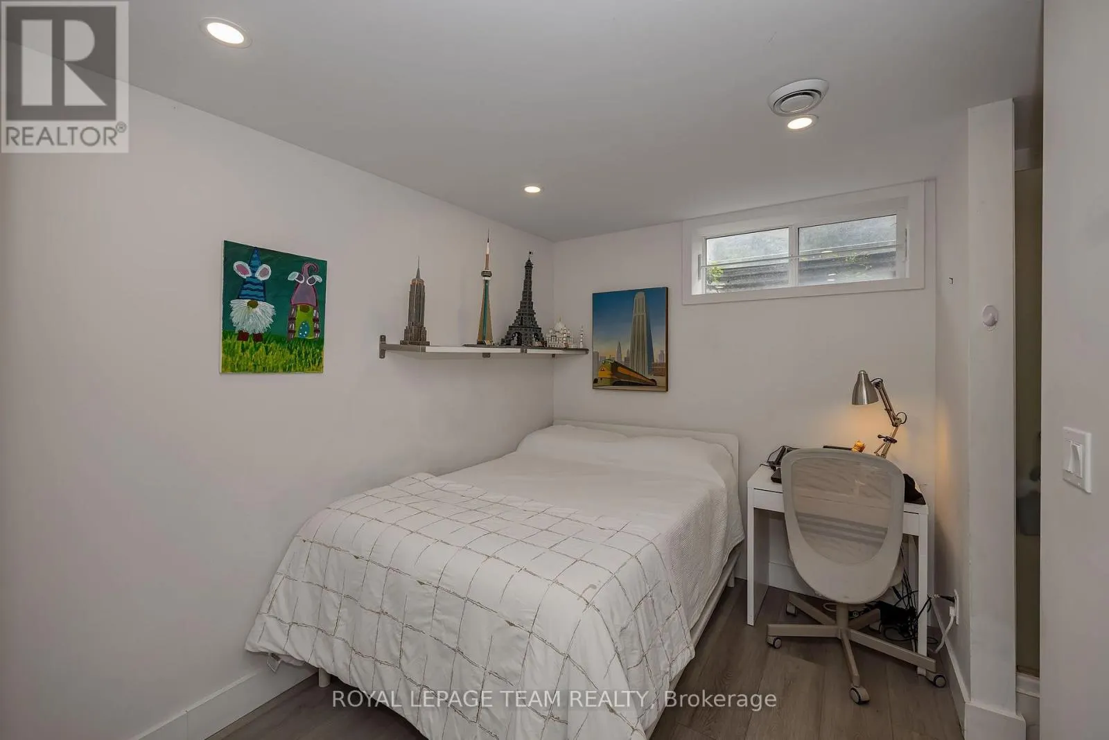 9 - 583 TWEEDSMUIR AVENUE