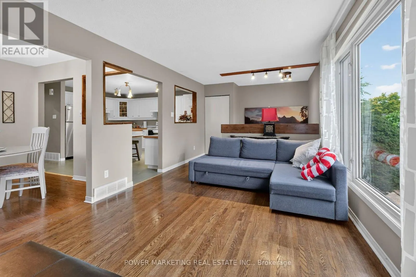 2213 FILLMORE CRESCENT