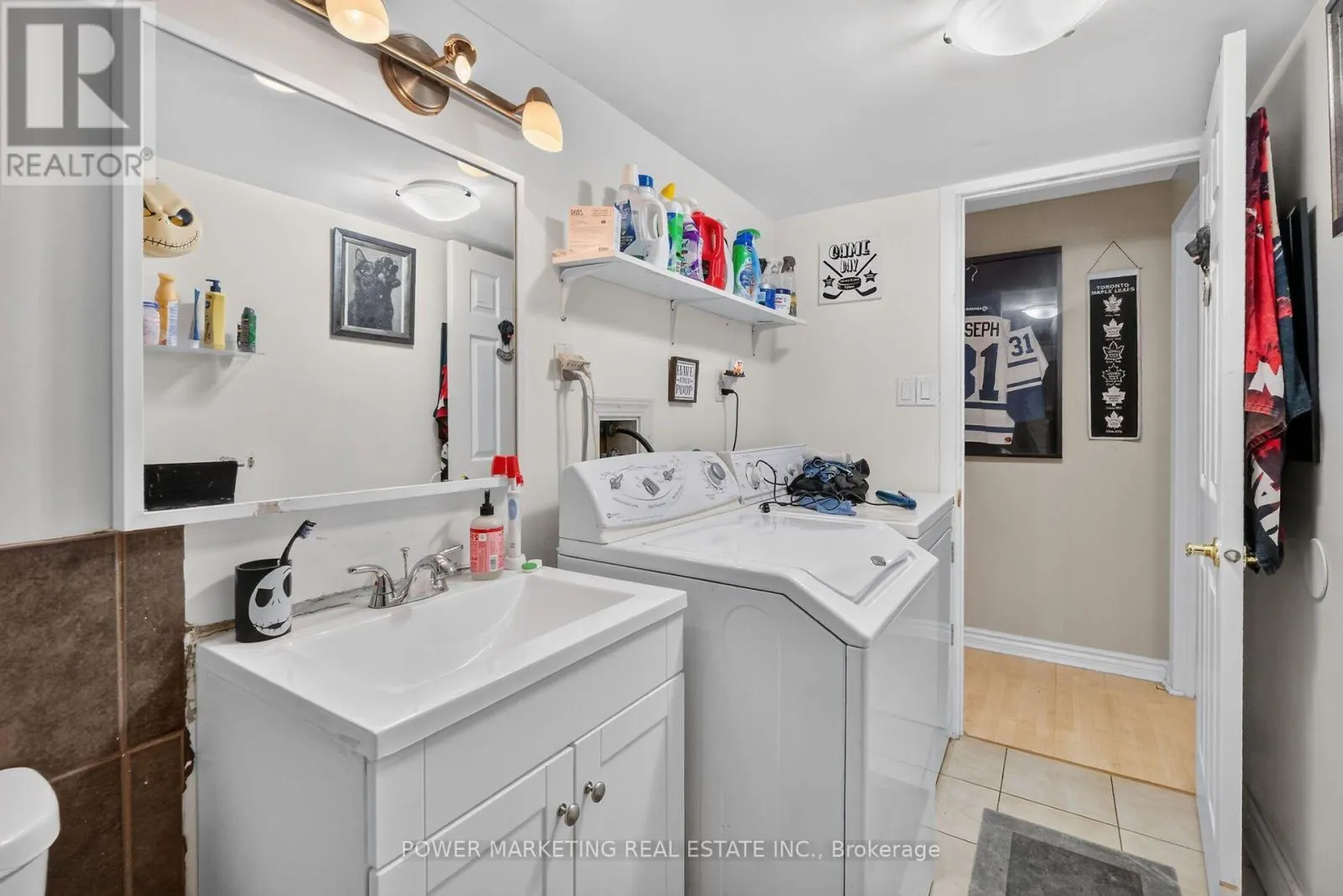 2213 FILLMORE CRESCENT