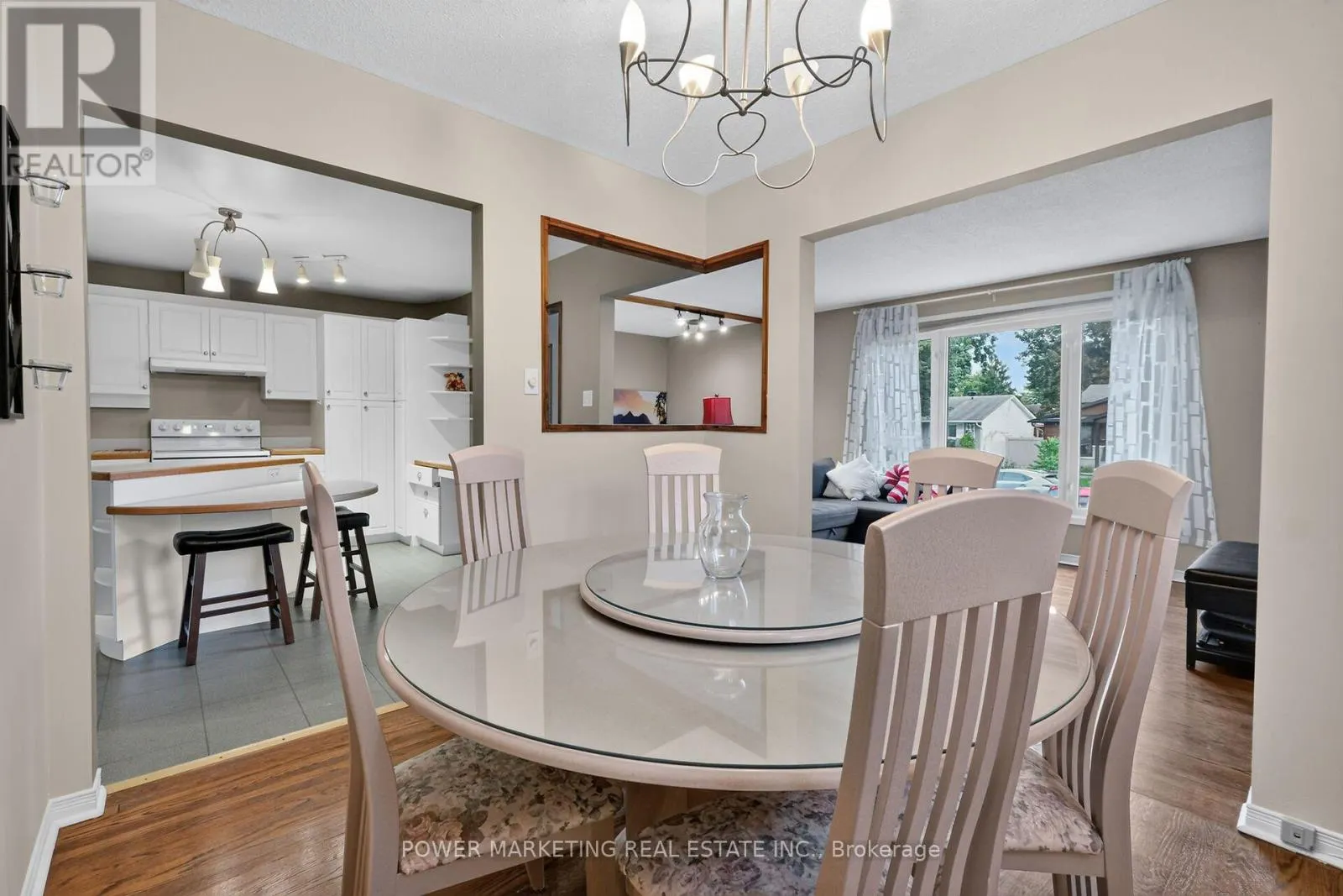 2213 FILLMORE CRESCENT