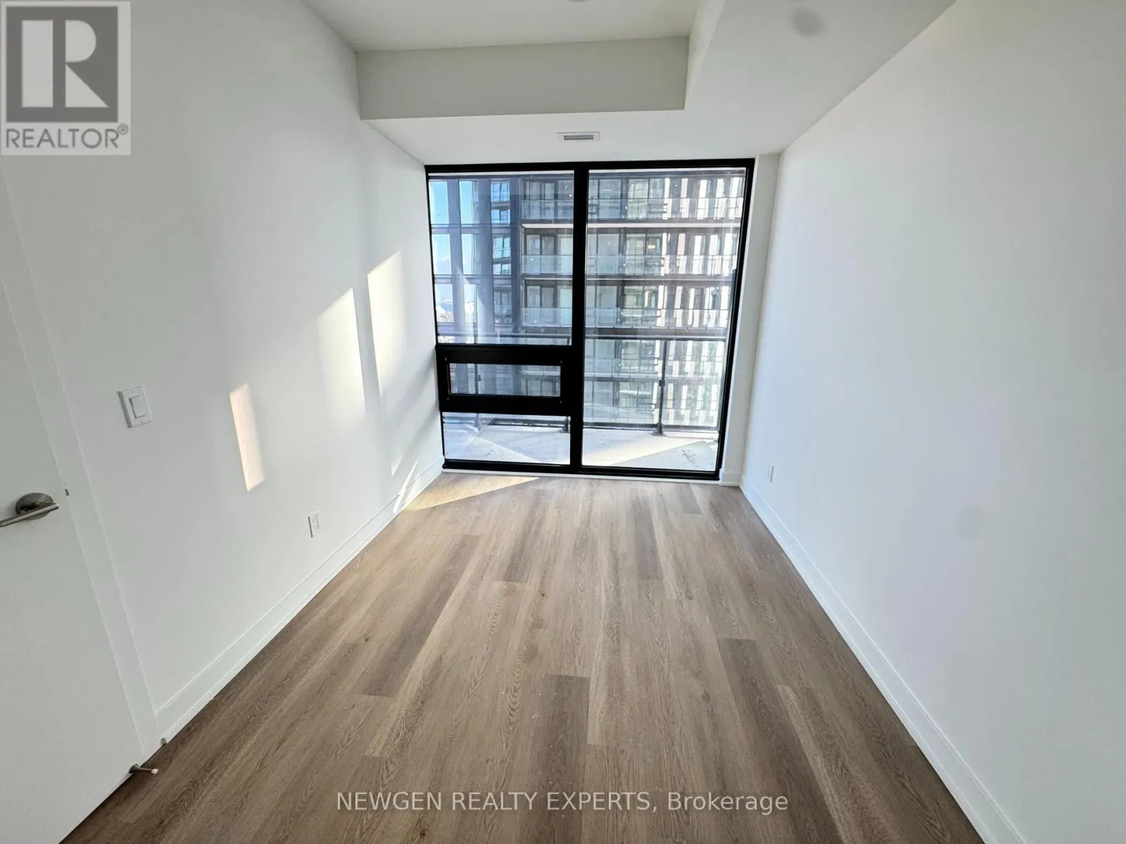 1415 - 101 JOHN STREET N