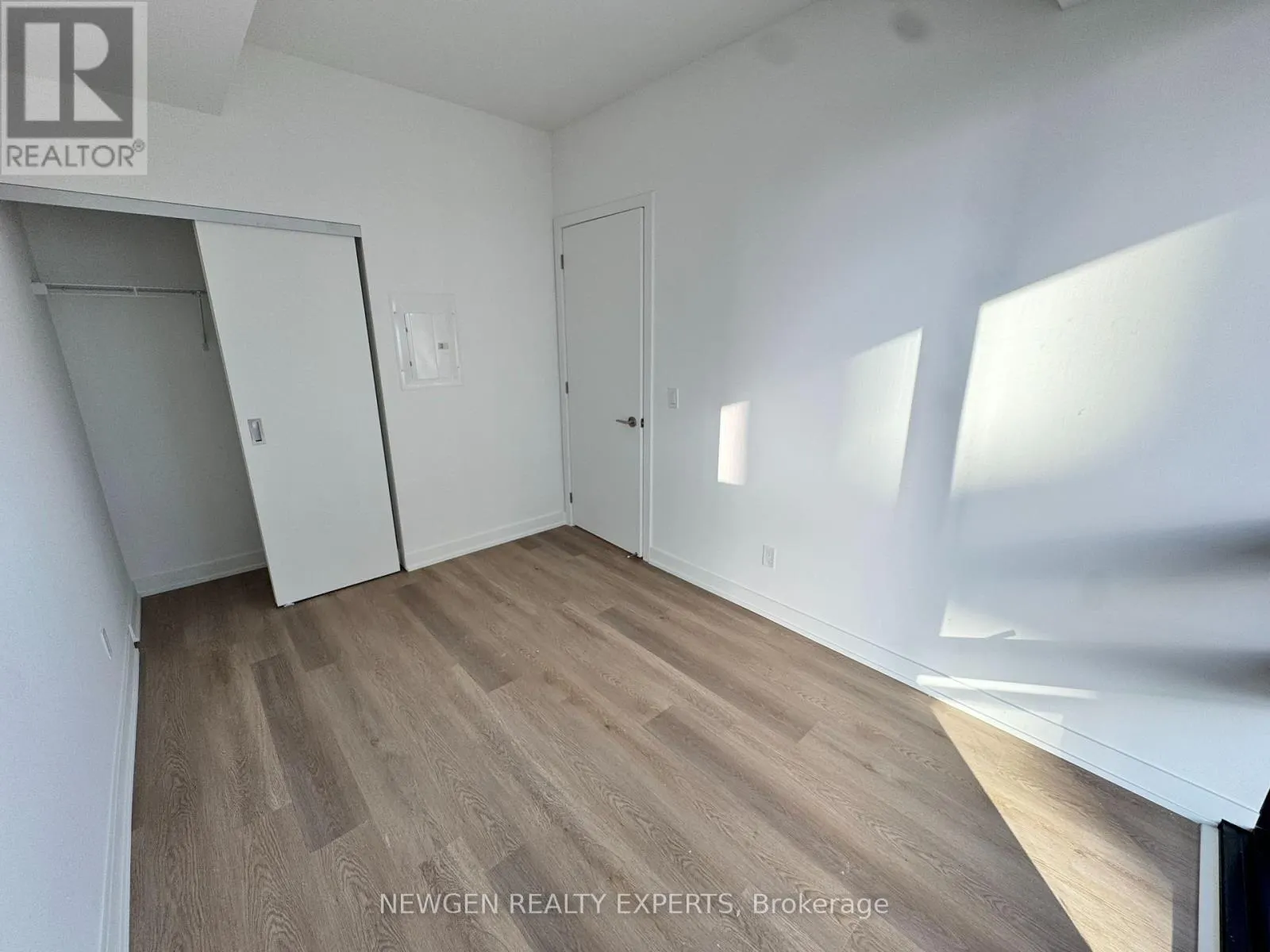1415 - 101 JOHN STREET N