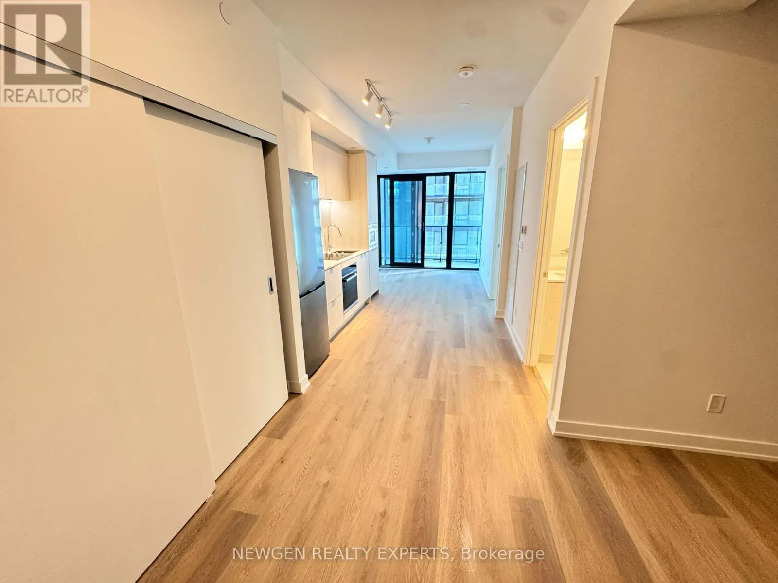 1415 - 101 JOHN STREET N