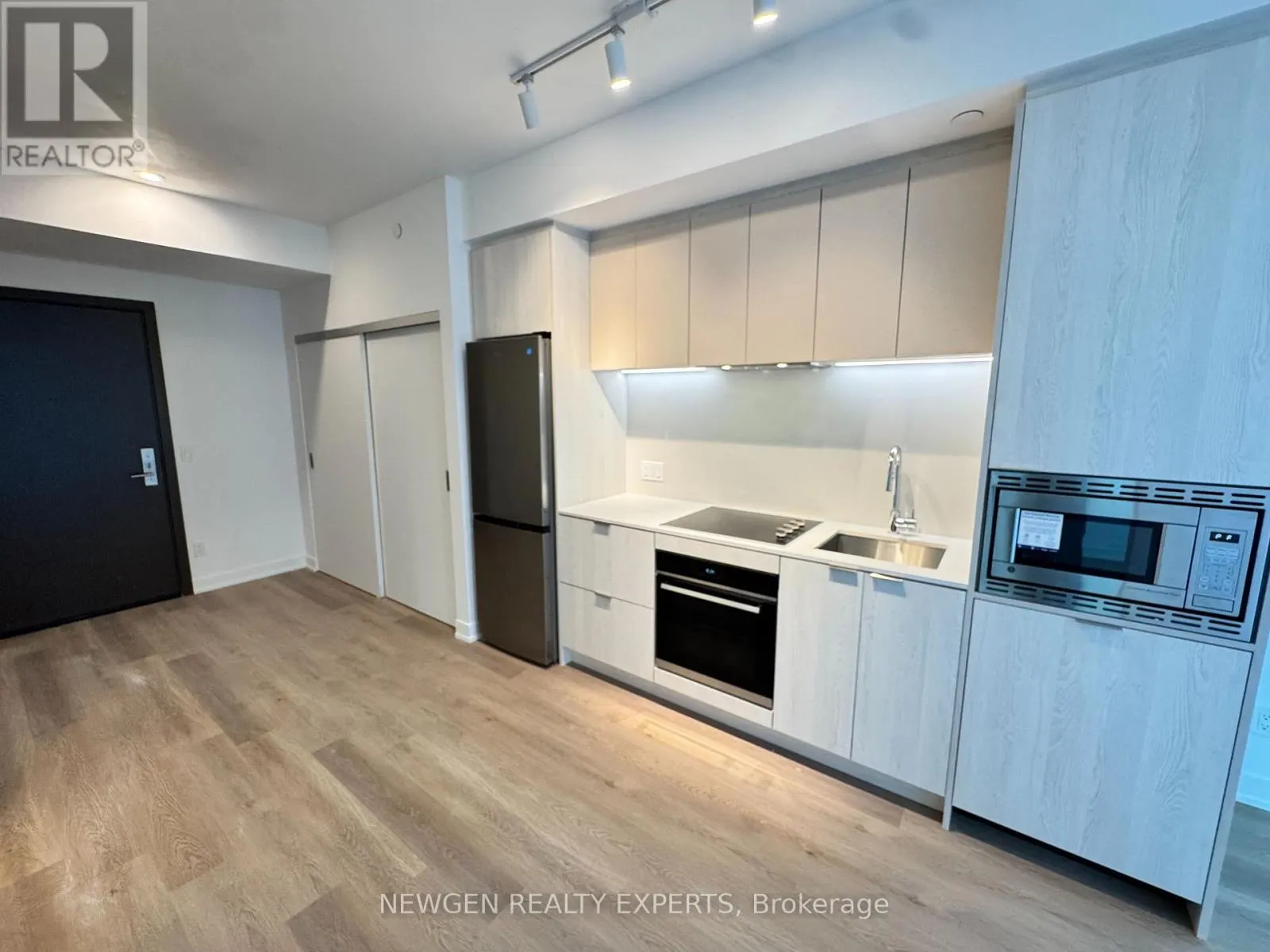 1415 - 101 JOHN STREET N