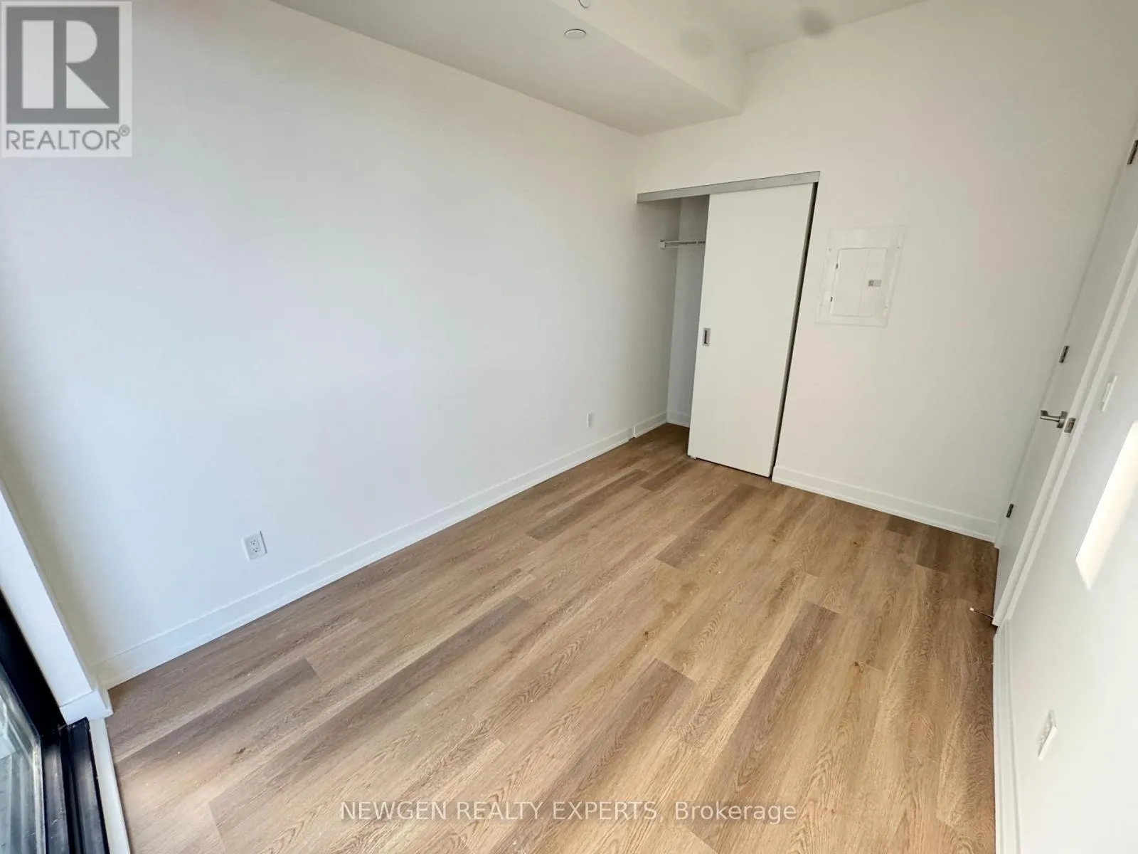 1415 - 101 JOHN STREET N