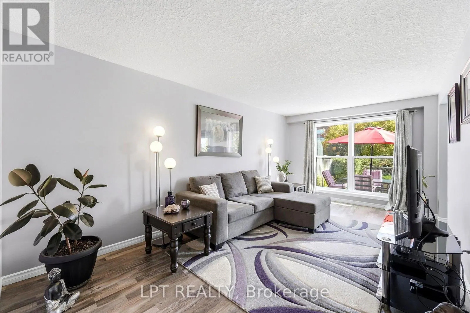 232 TAIT CRESCENT