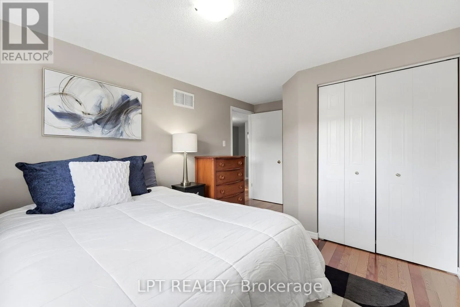 232 TAIT CRESCENT
