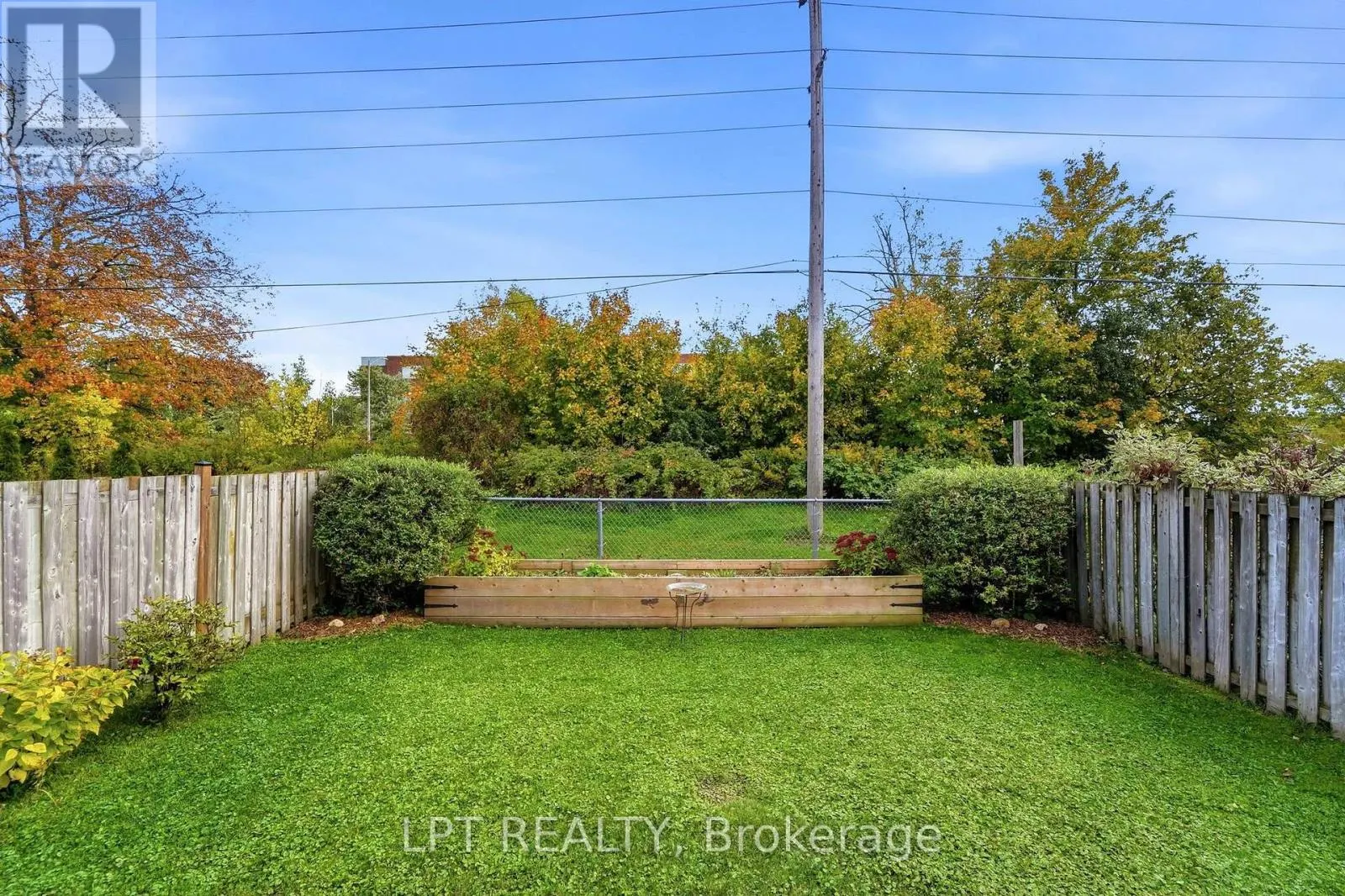 232 TAIT CRESCENT