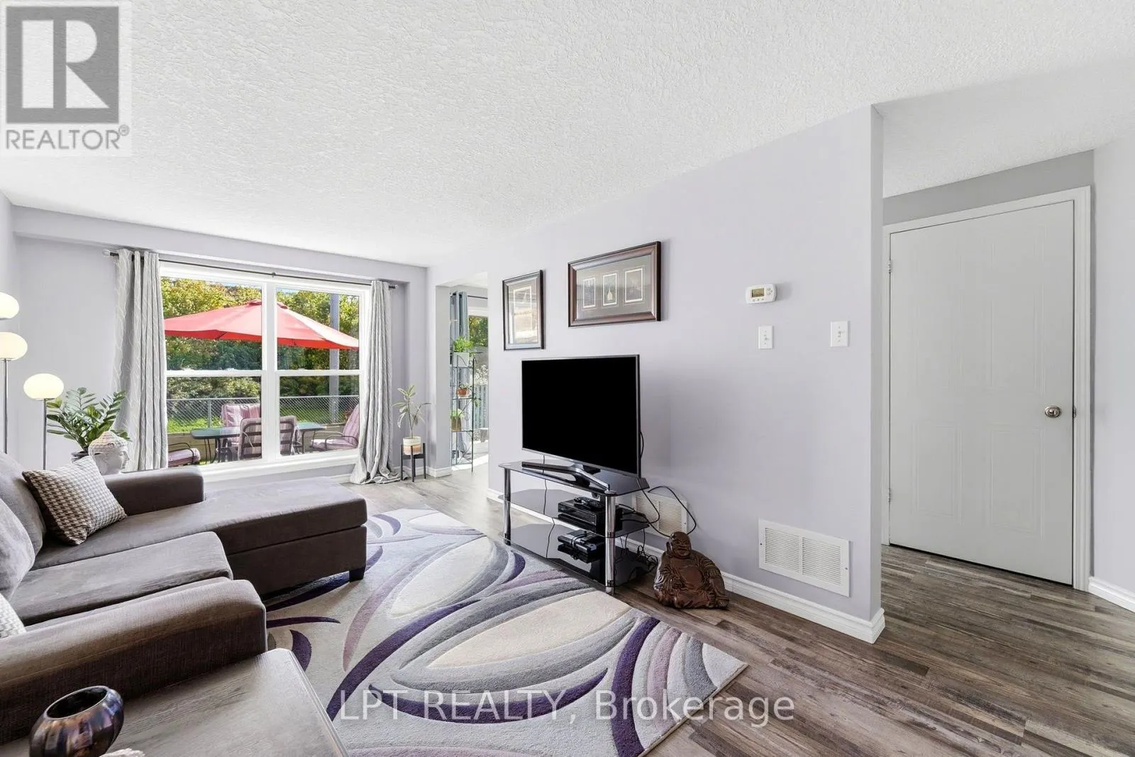 232 TAIT CRESCENT