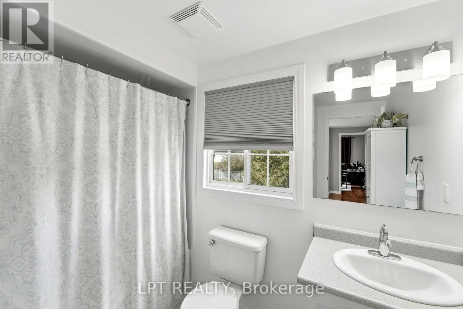 232 TAIT CRESCENT