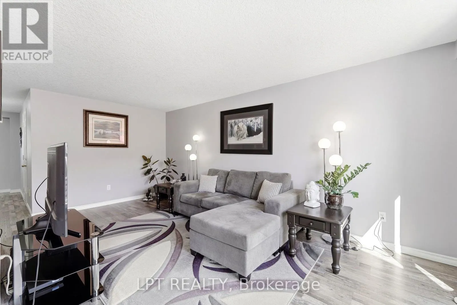 232 TAIT CRESCENT