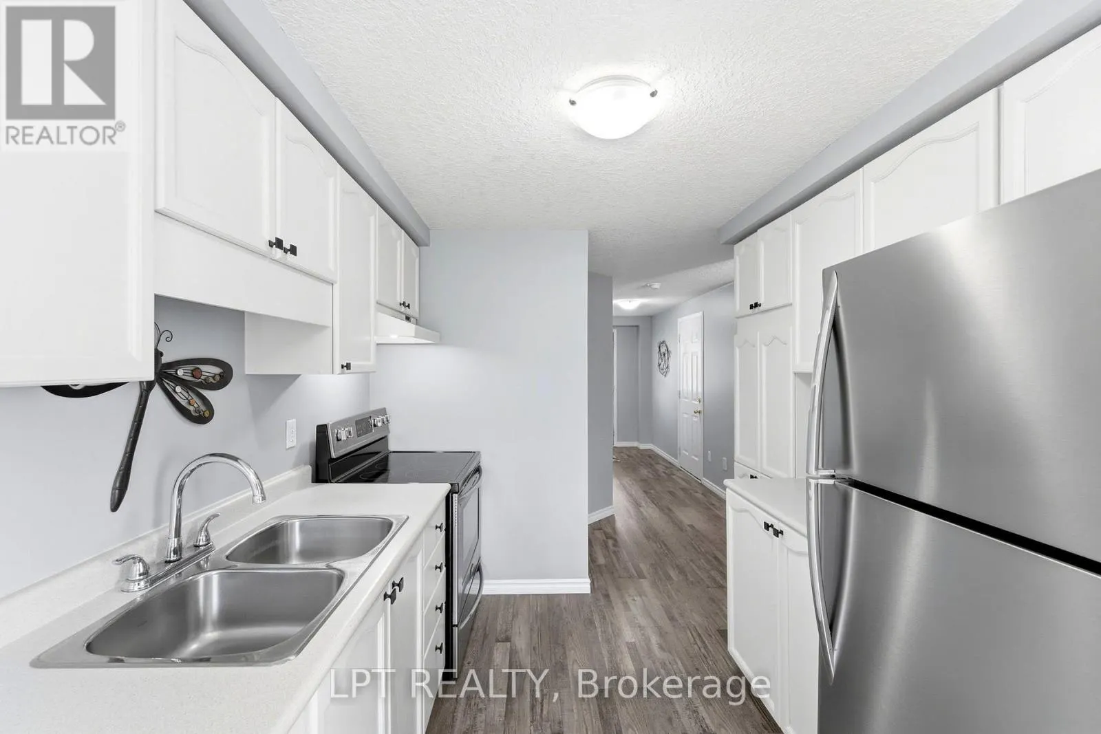 232 TAIT CRESCENT