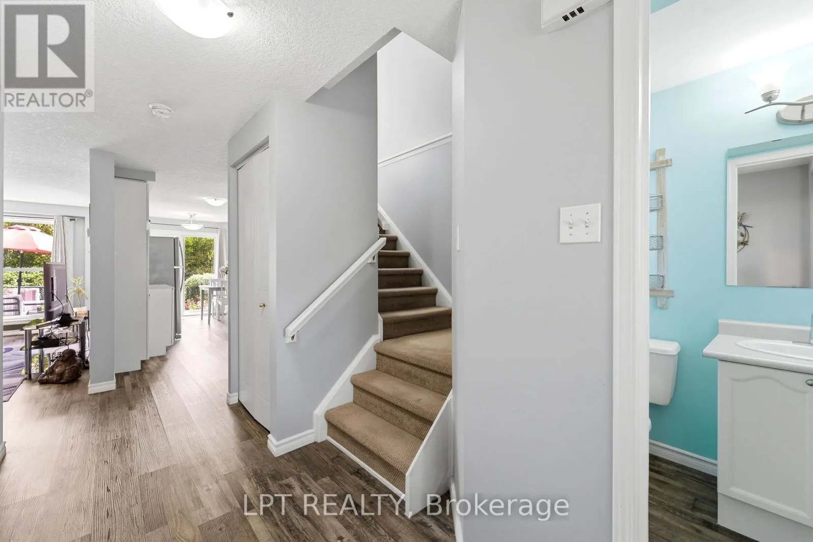 232 TAIT CRESCENT