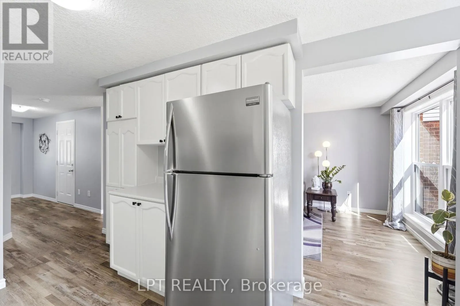 232 TAIT CRESCENT