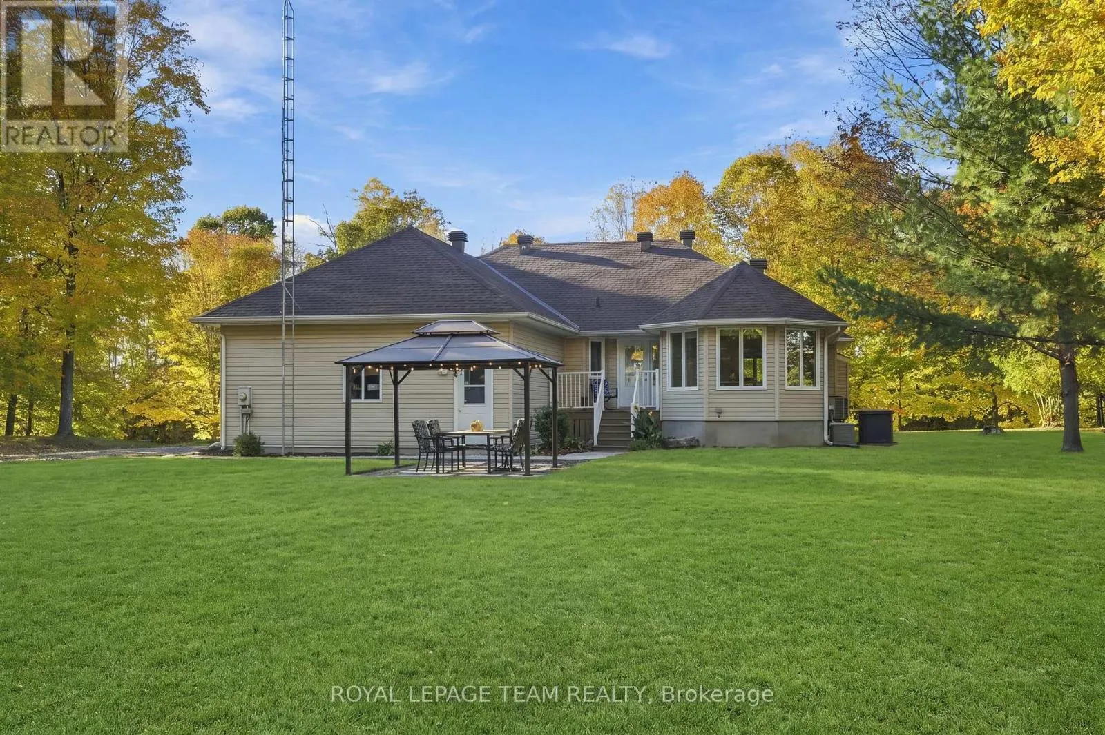 988 RIVER ROAD