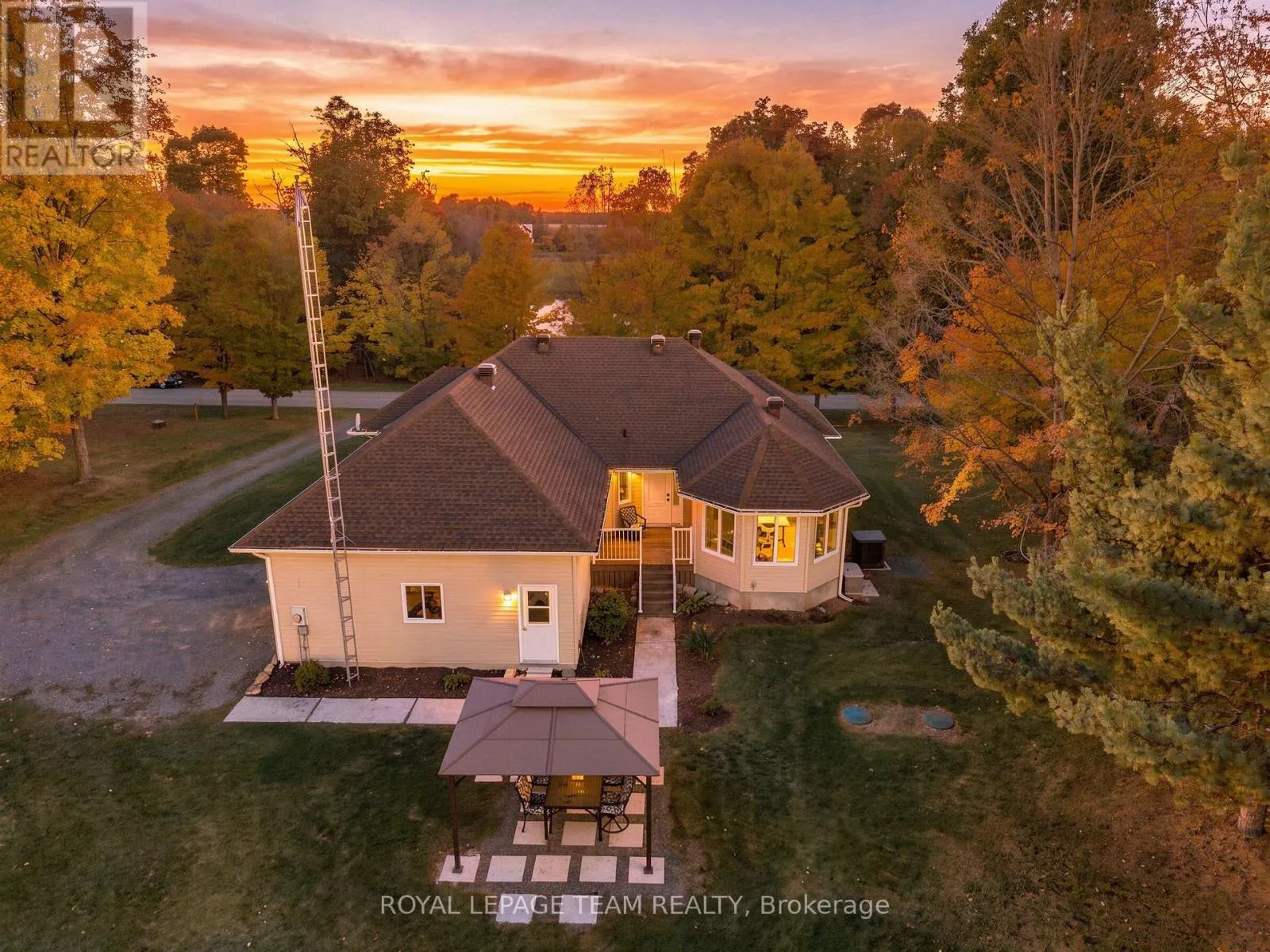 988 RIVER ROAD