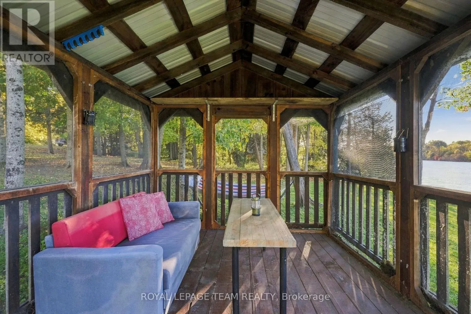 988 RIVER ROAD