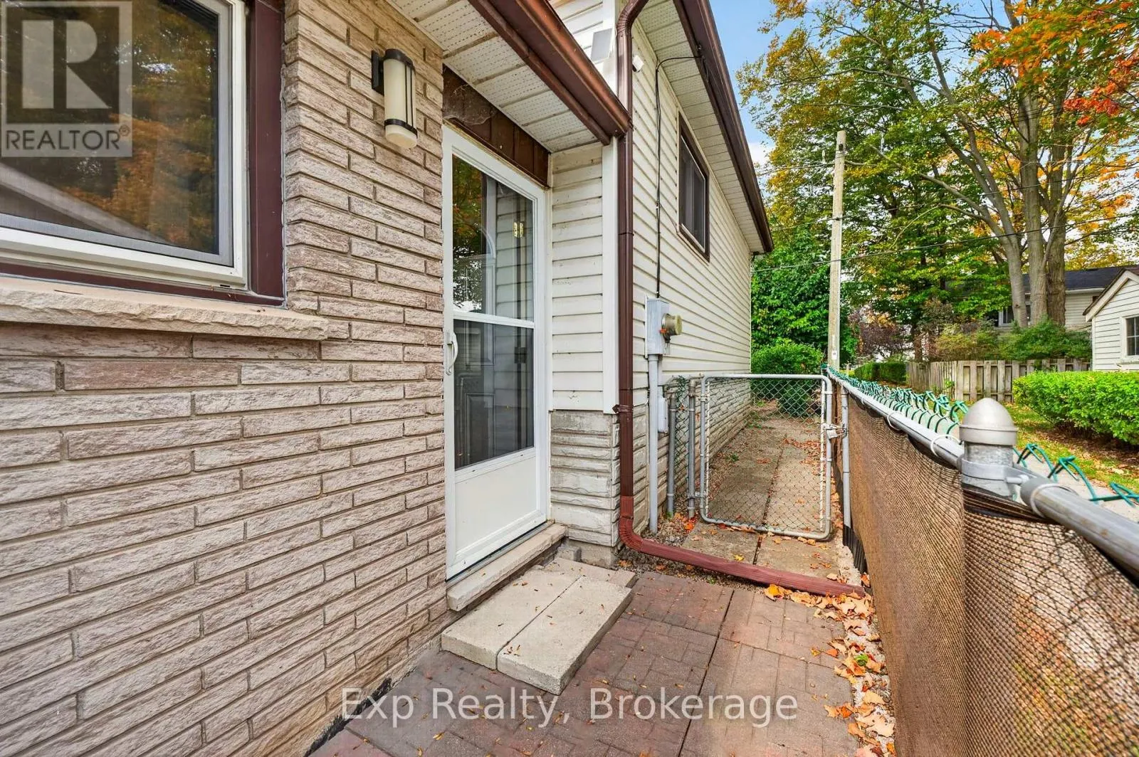 20 WESTMOUNT COURT