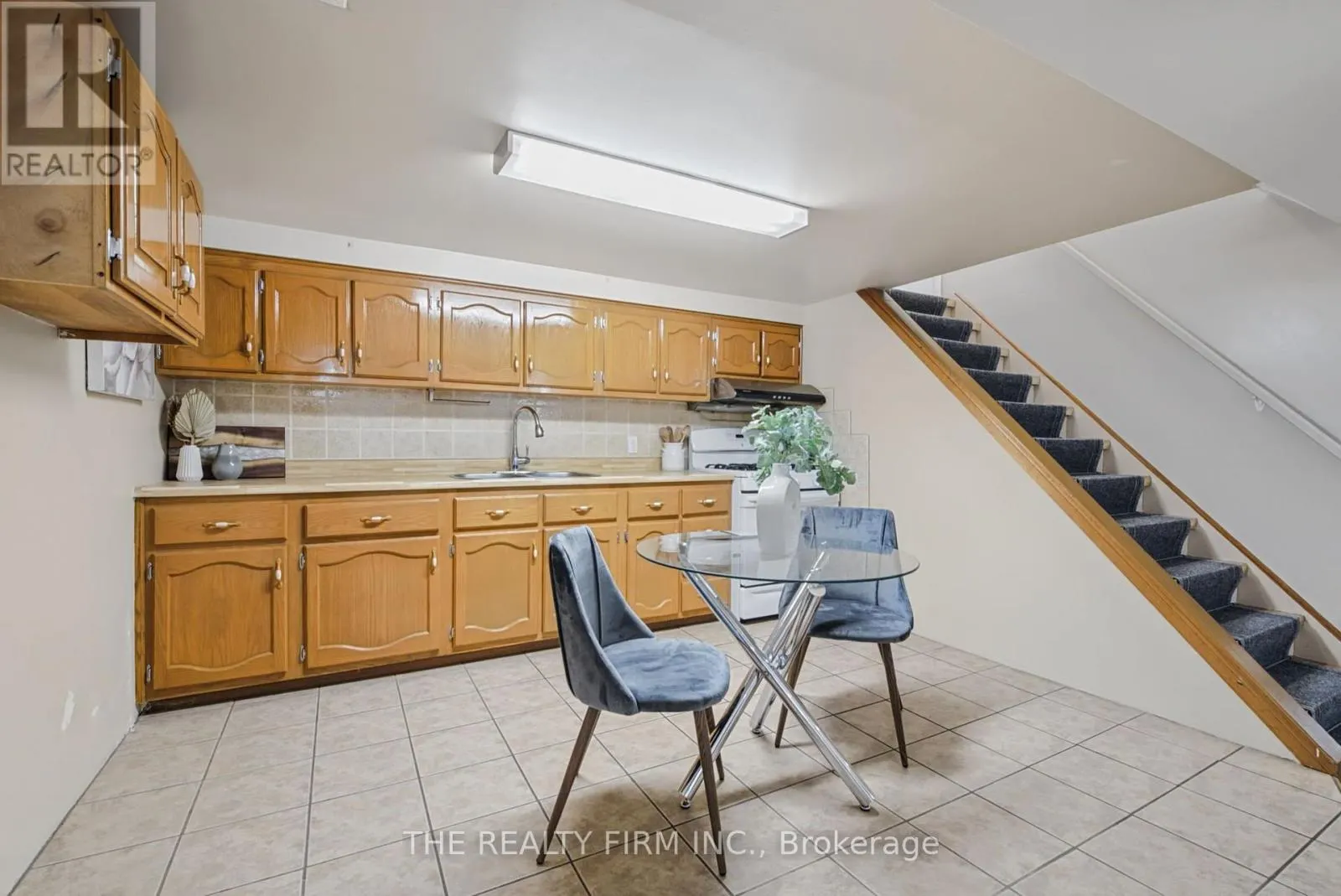 52 BARRETT CRESCENT