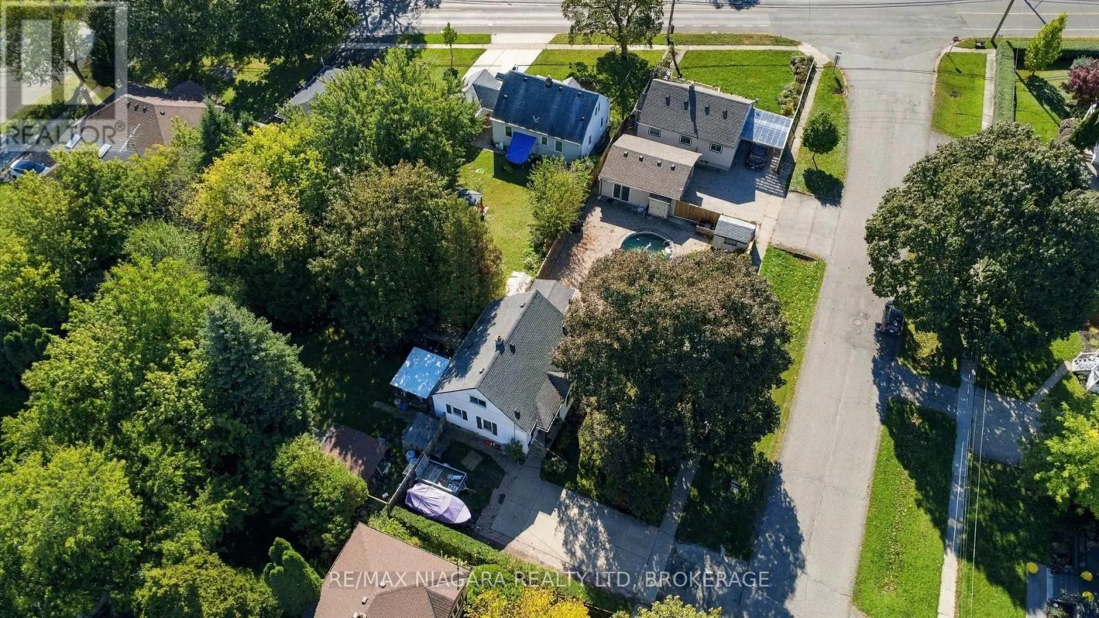4 WALKER AVENUE