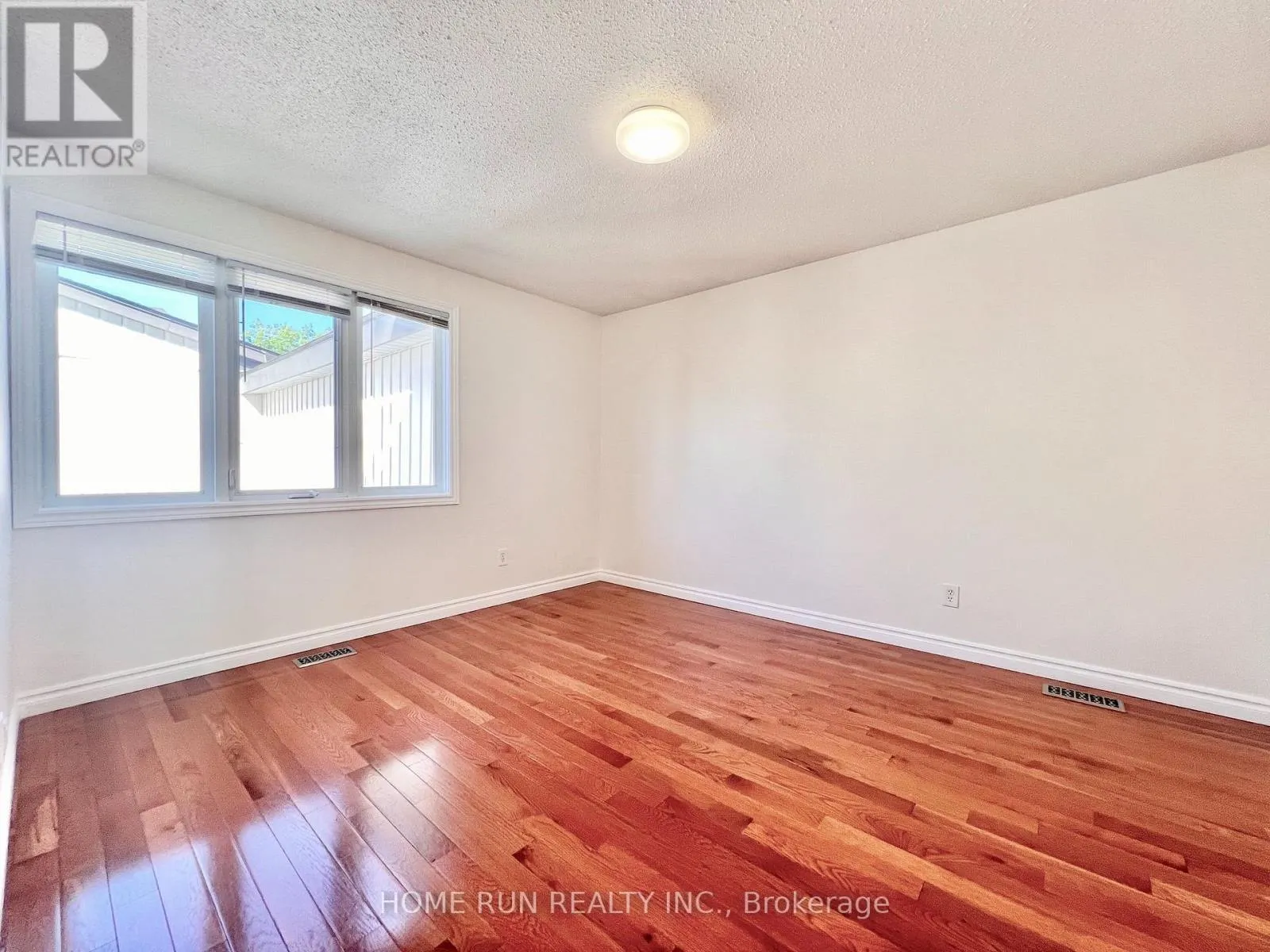 54 - 3240 SOUTHGATE ROAD W