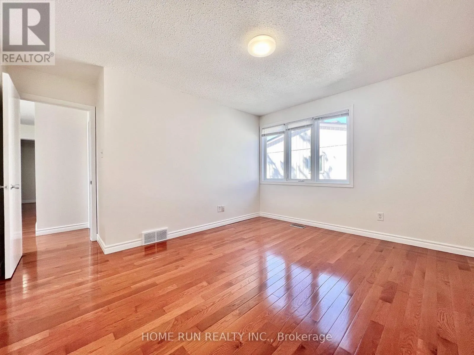 54 - 3240 SOUTHGATE ROAD W