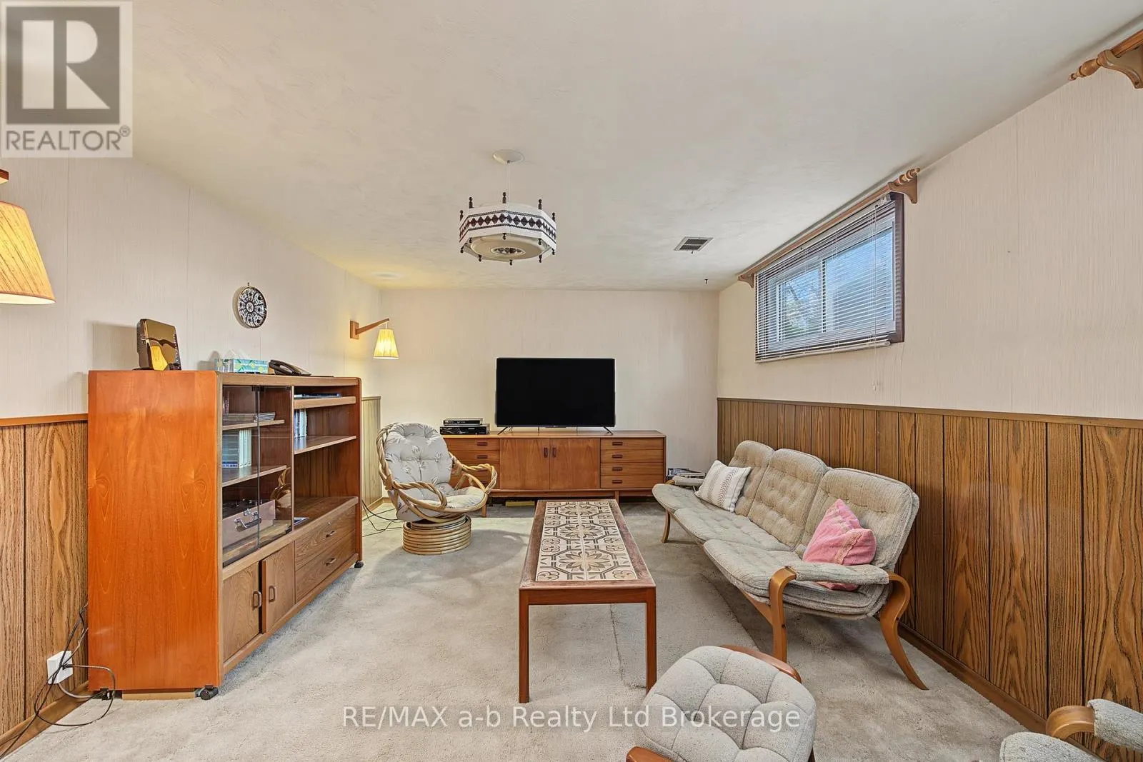 20 PINECREST AVENUE