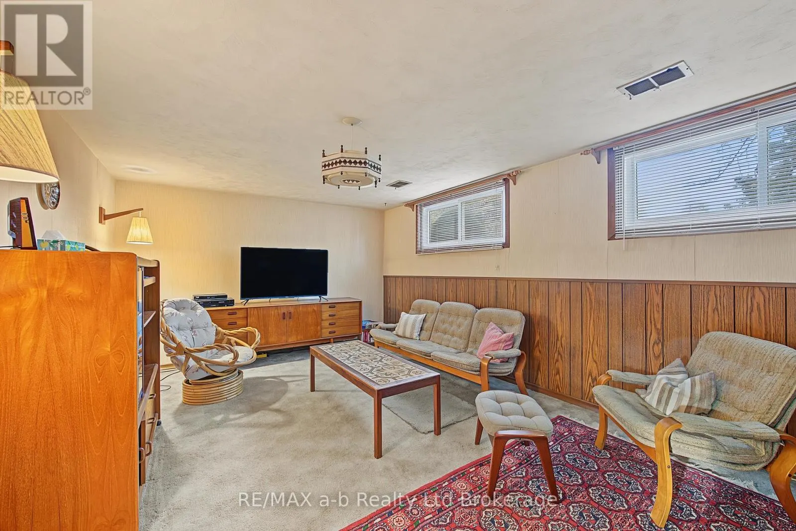 20 PINECREST AVENUE