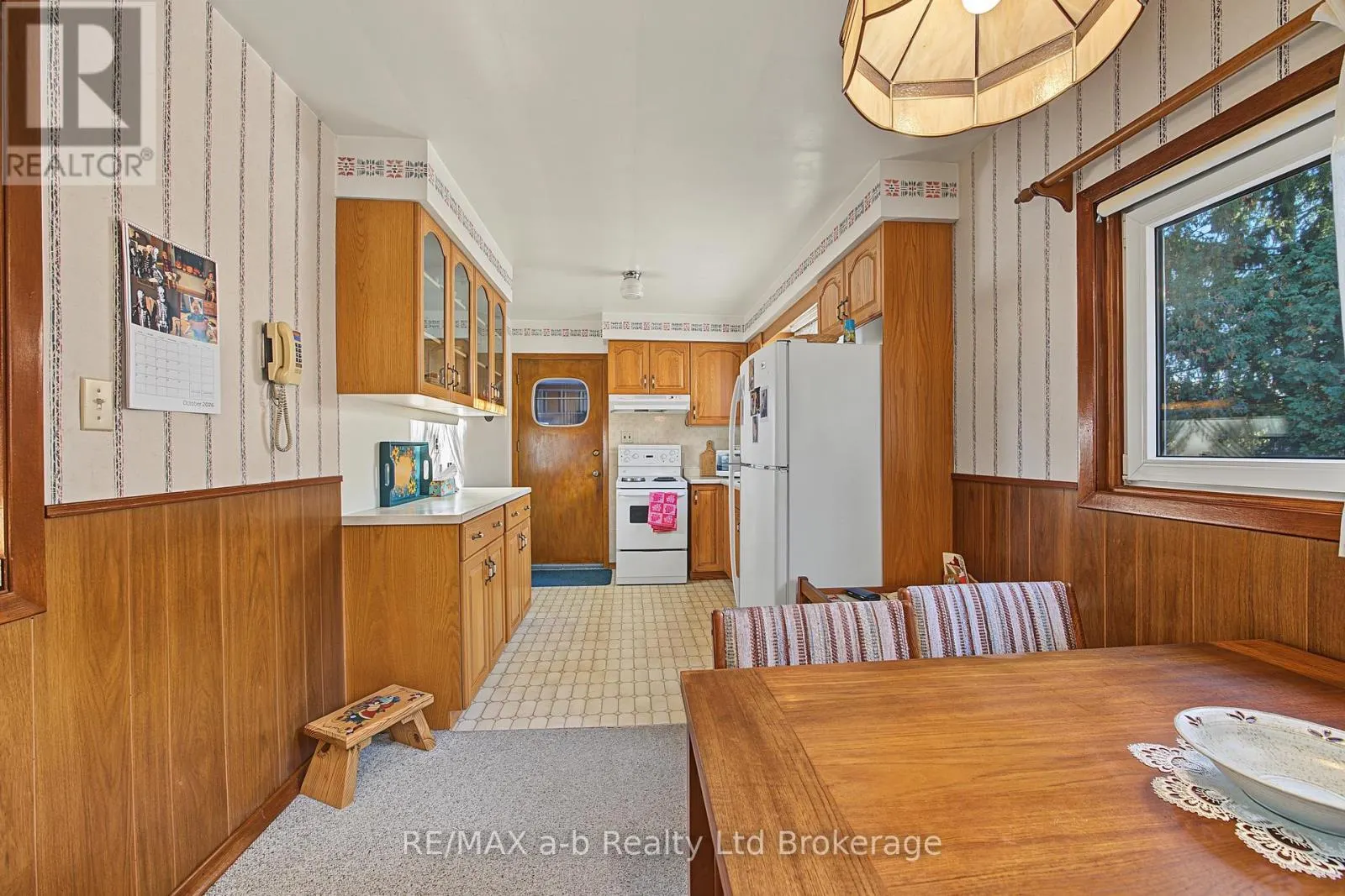 20 PINECREST AVENUE