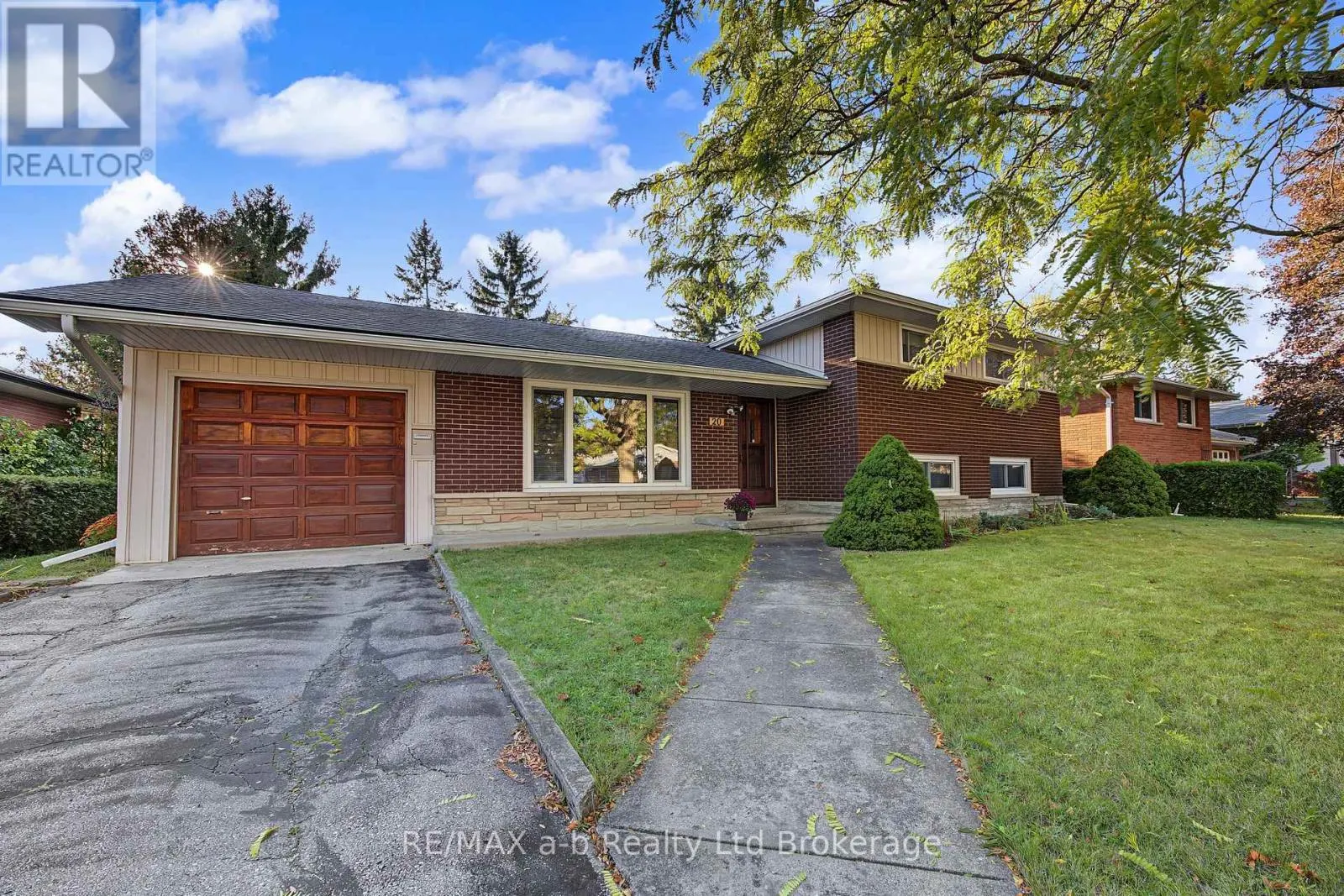 20 PINECREST AVENUE