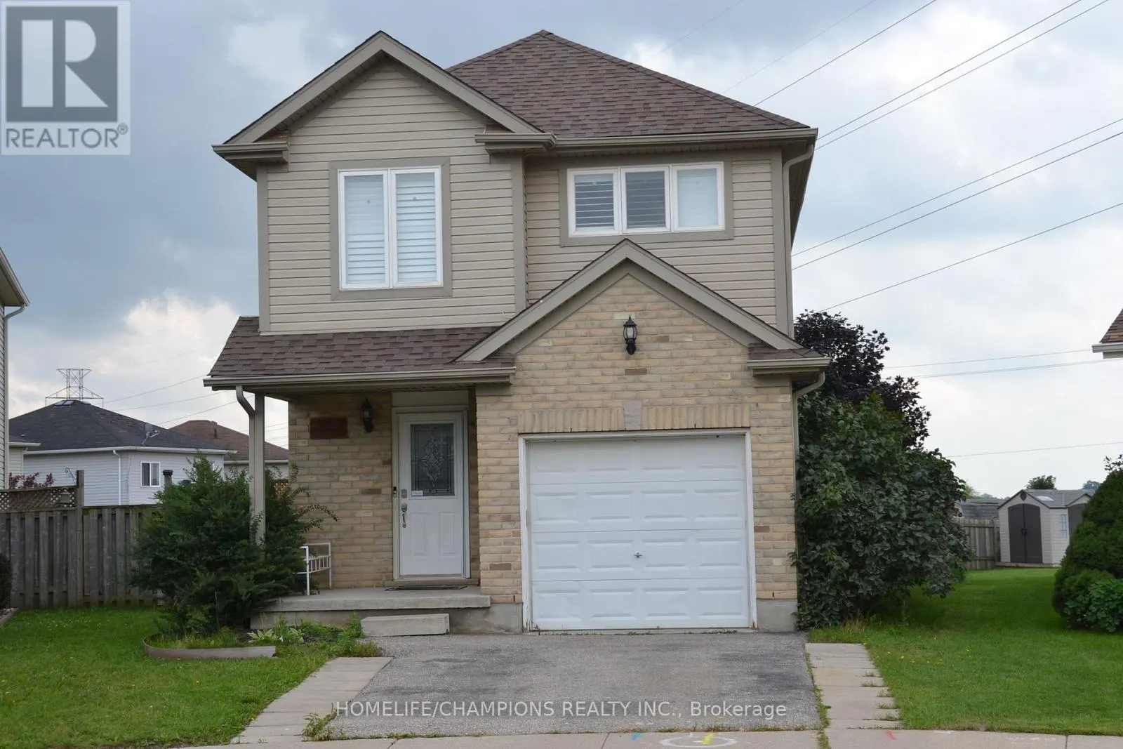 132 HENHOEFFER CRESCENT