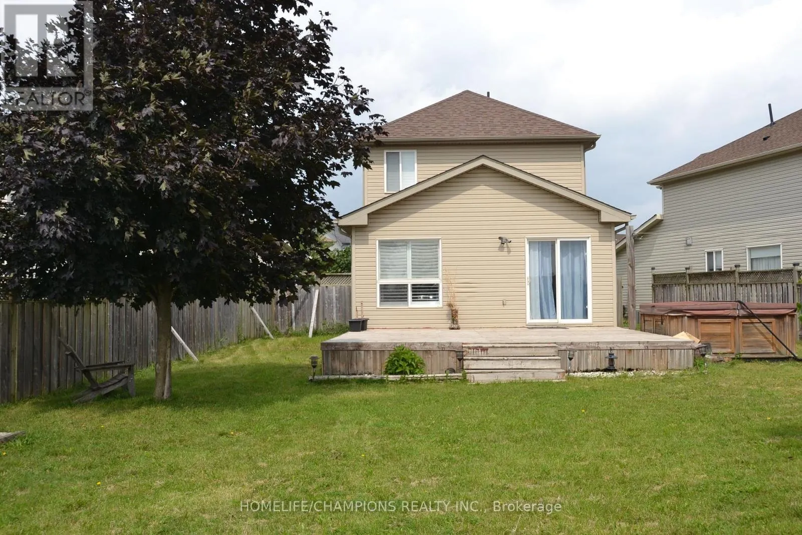 132 HENHOEFFER CRESCENT