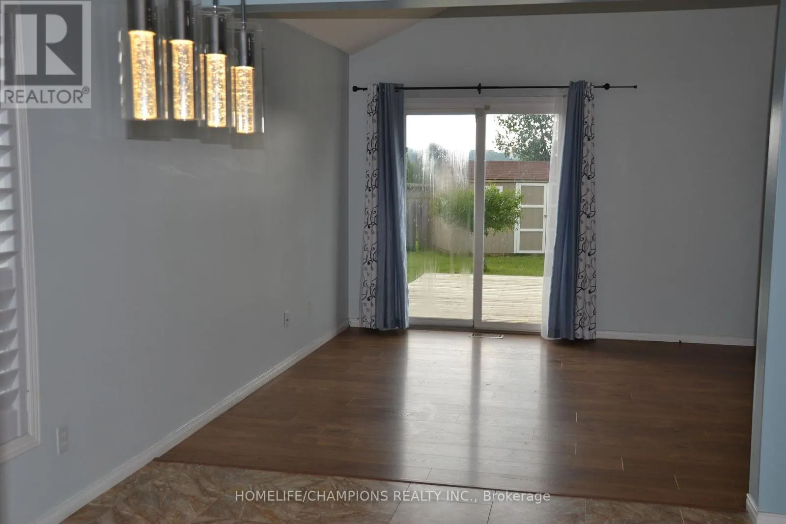 132 HENHOEFFER CRESCENT