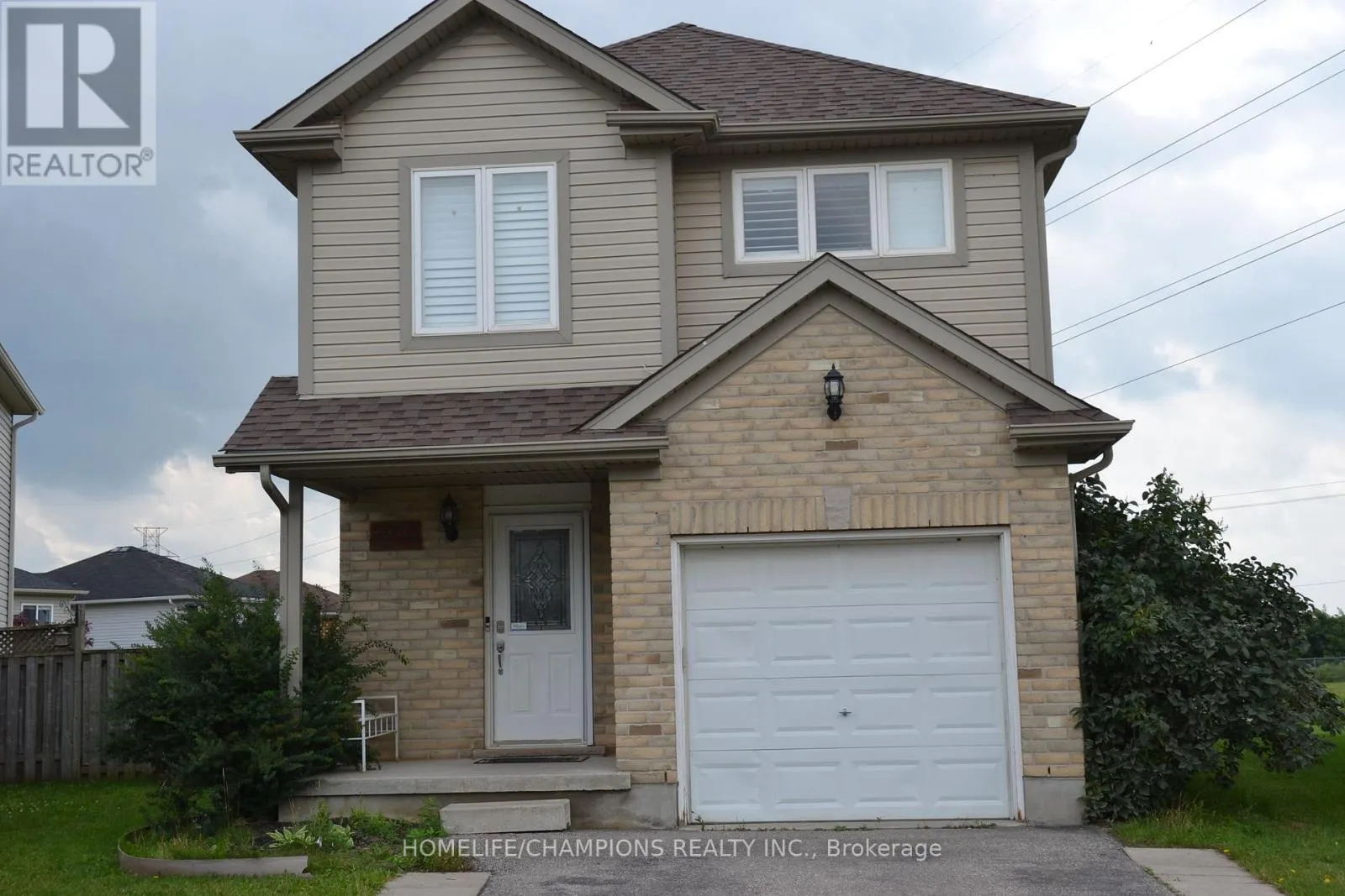 132 HENHOEFFER CRESCENT