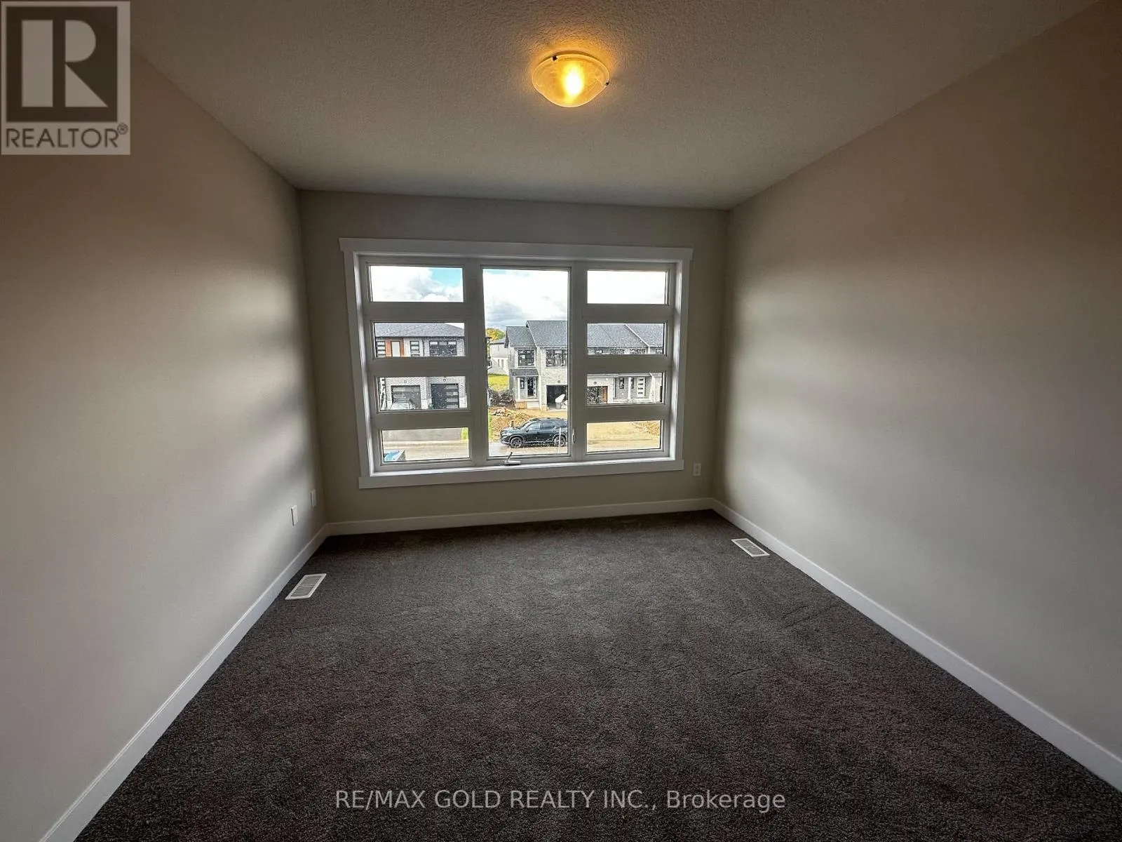 17 WILKINSON AVENUE