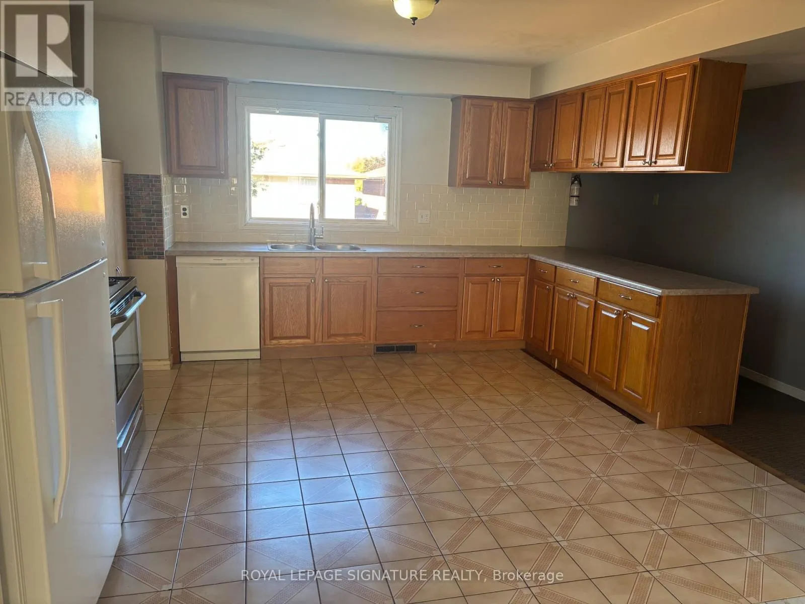 UPPER - 232 BARTON STREET