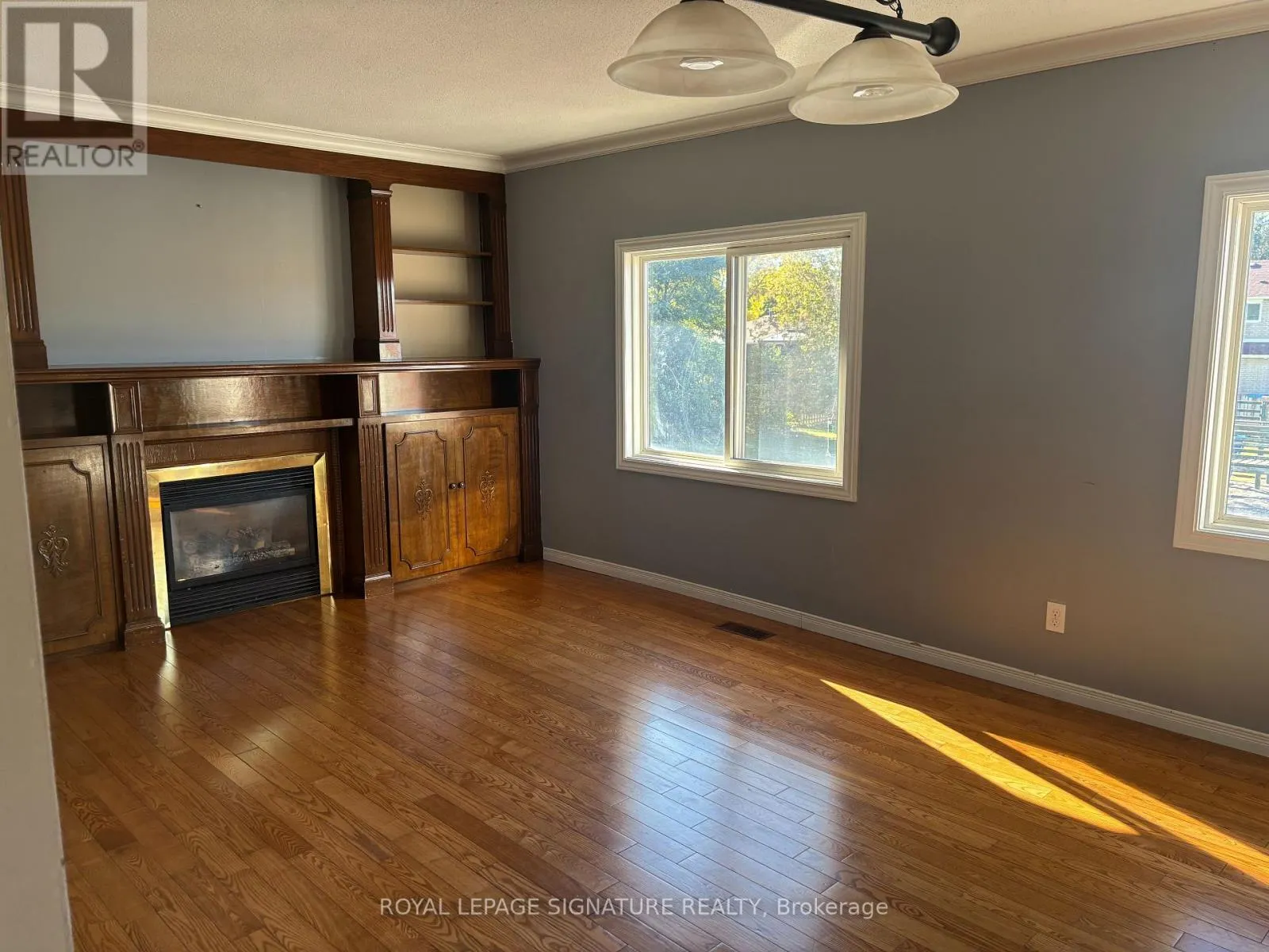 UPPER - 232 BARTON STREET