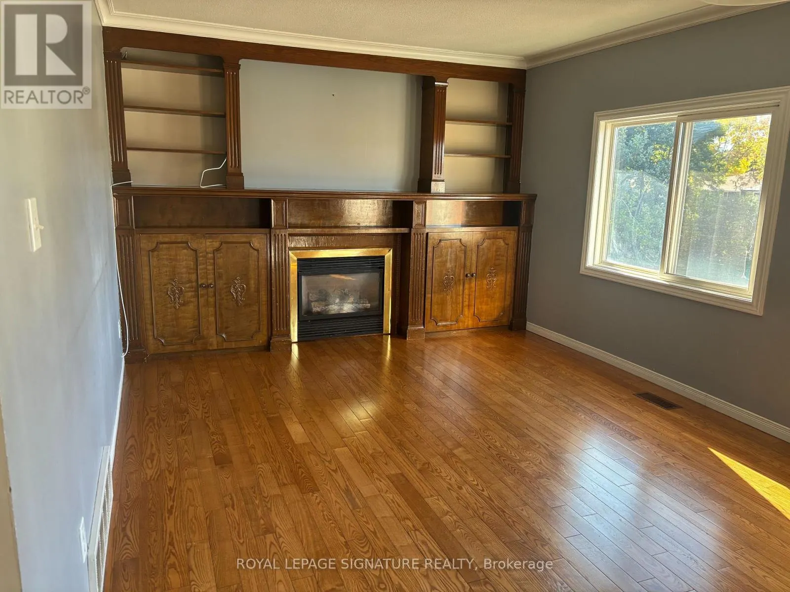 UPPER - 232 BARTON STREET
