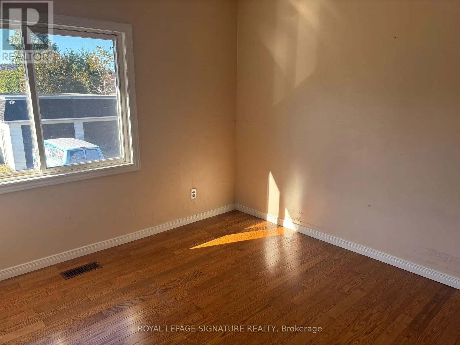 UPPER - 232 BARTON STREET