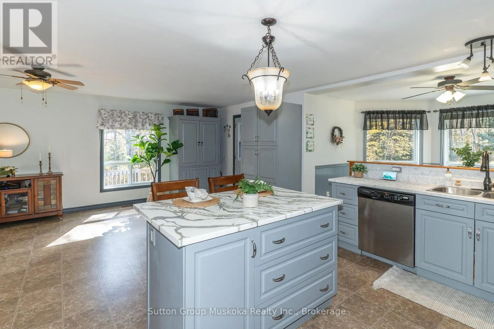 26 CENTURION CRESCENT