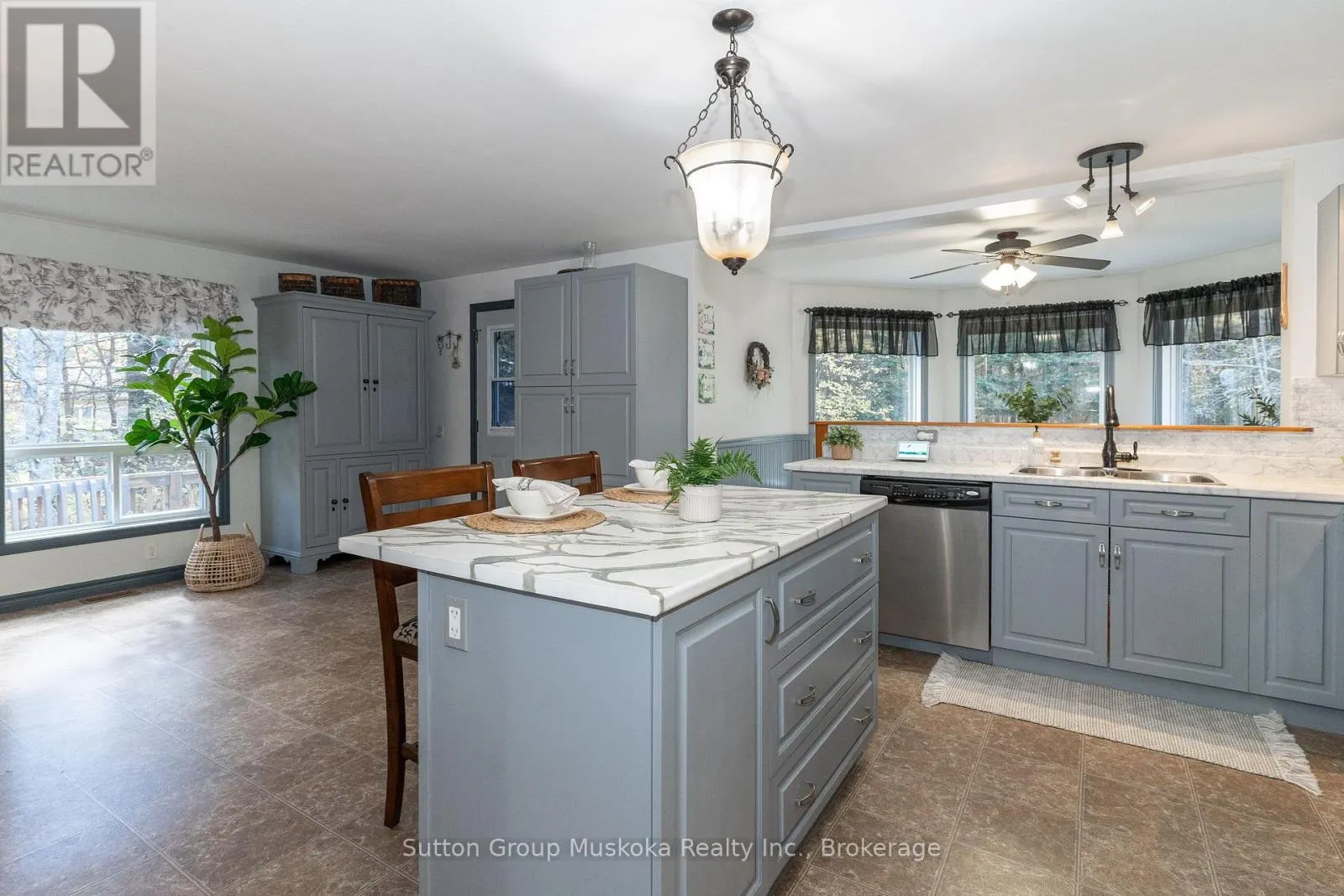26 CENTURION CRESCENT