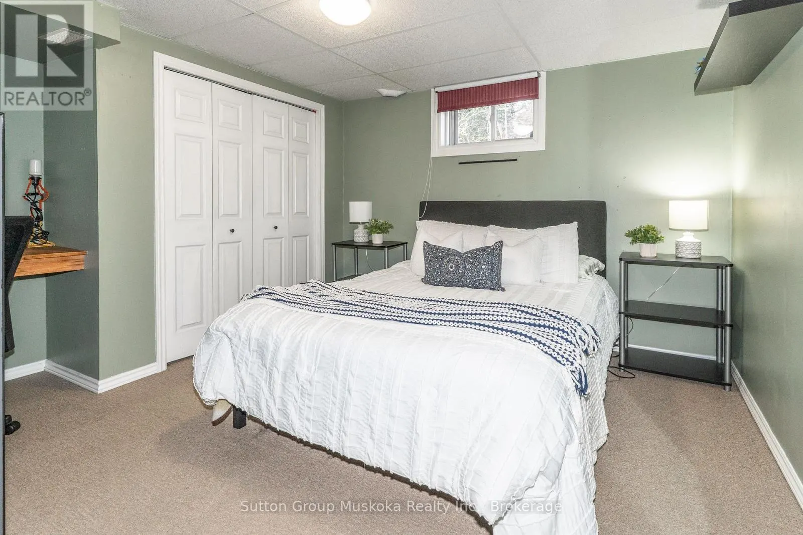 26 CENTURION CRESCENT