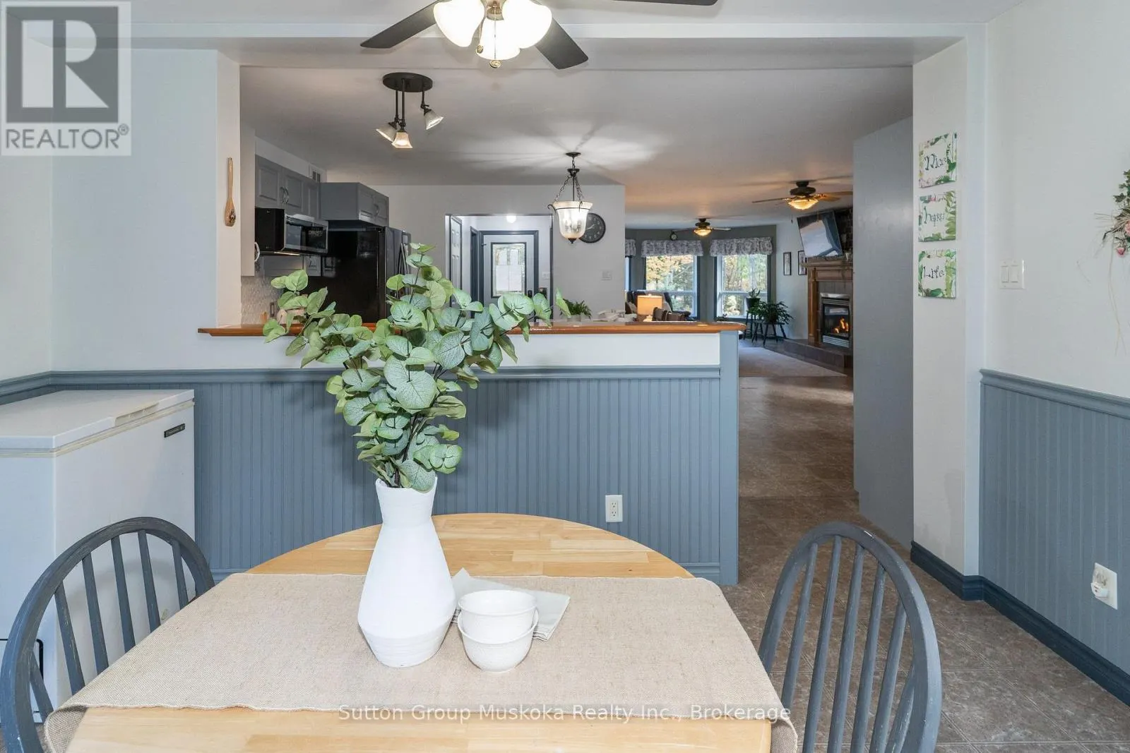 26 CENTURION CRESCENT