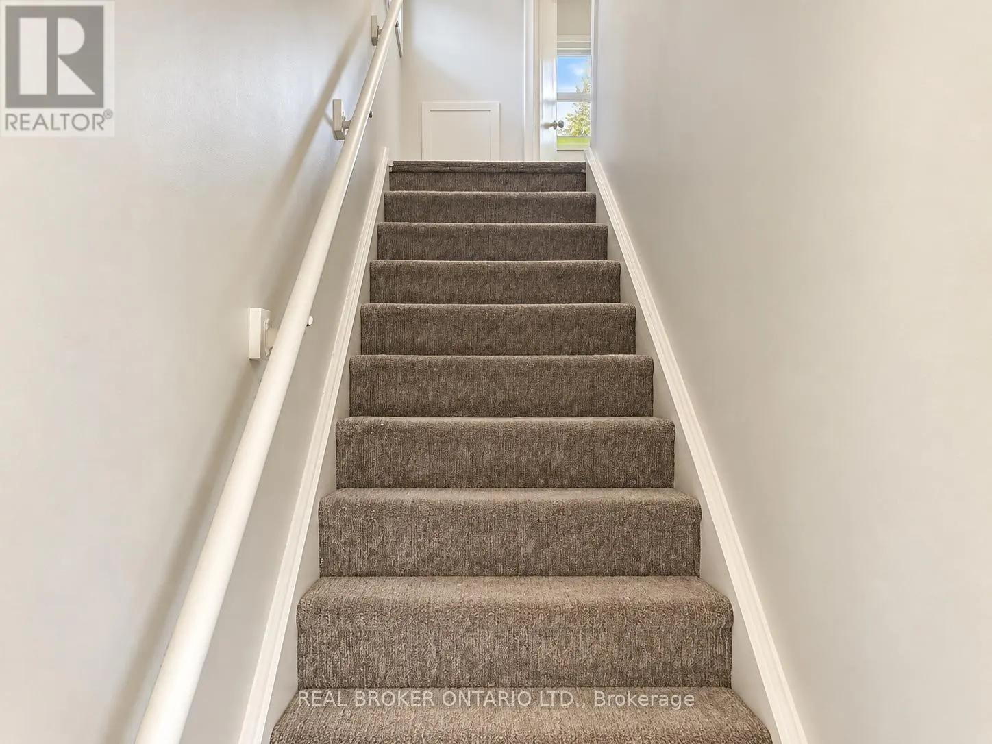 49 THOMPSON AVENUE