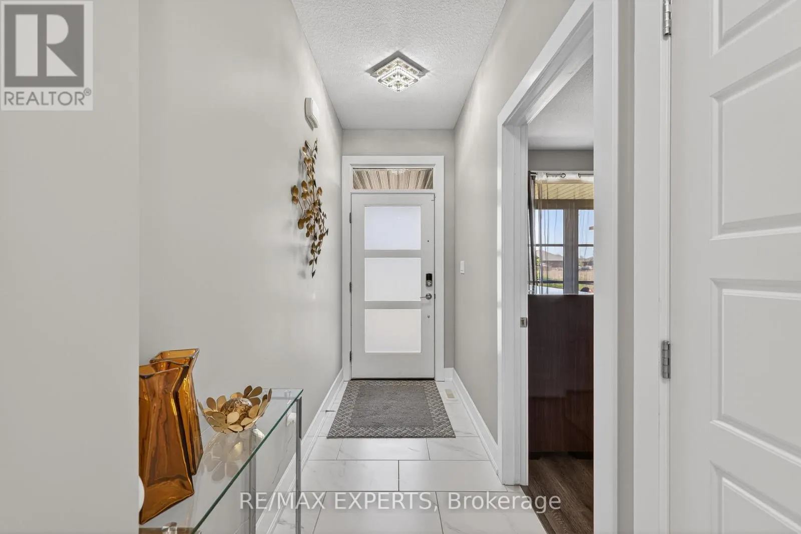 21 - 10 MCPHERSON COURT
