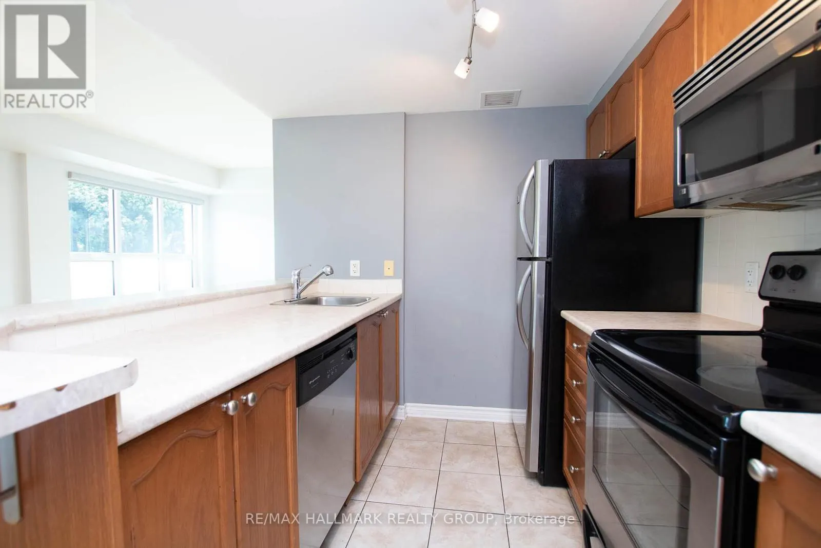 207 - 200 RIDEAU STREET