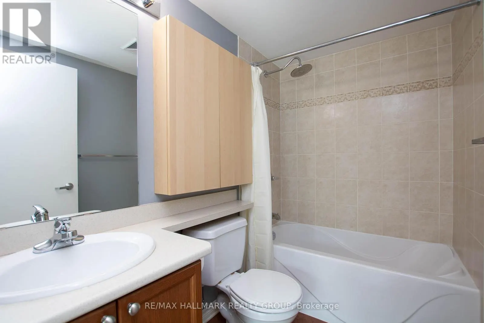 207 - 200 RIDEAU STREET
